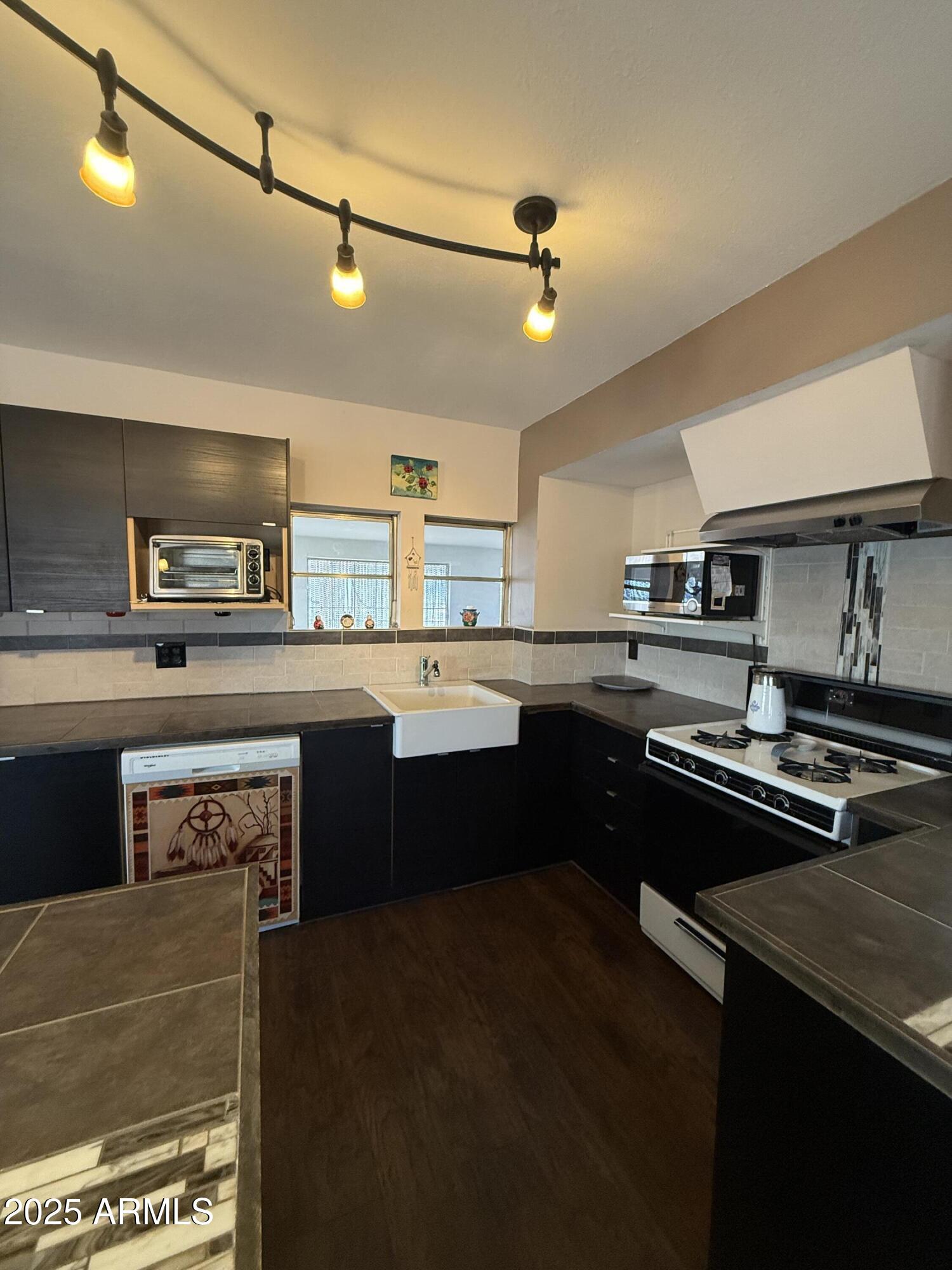 11231 E BOULDER Drive