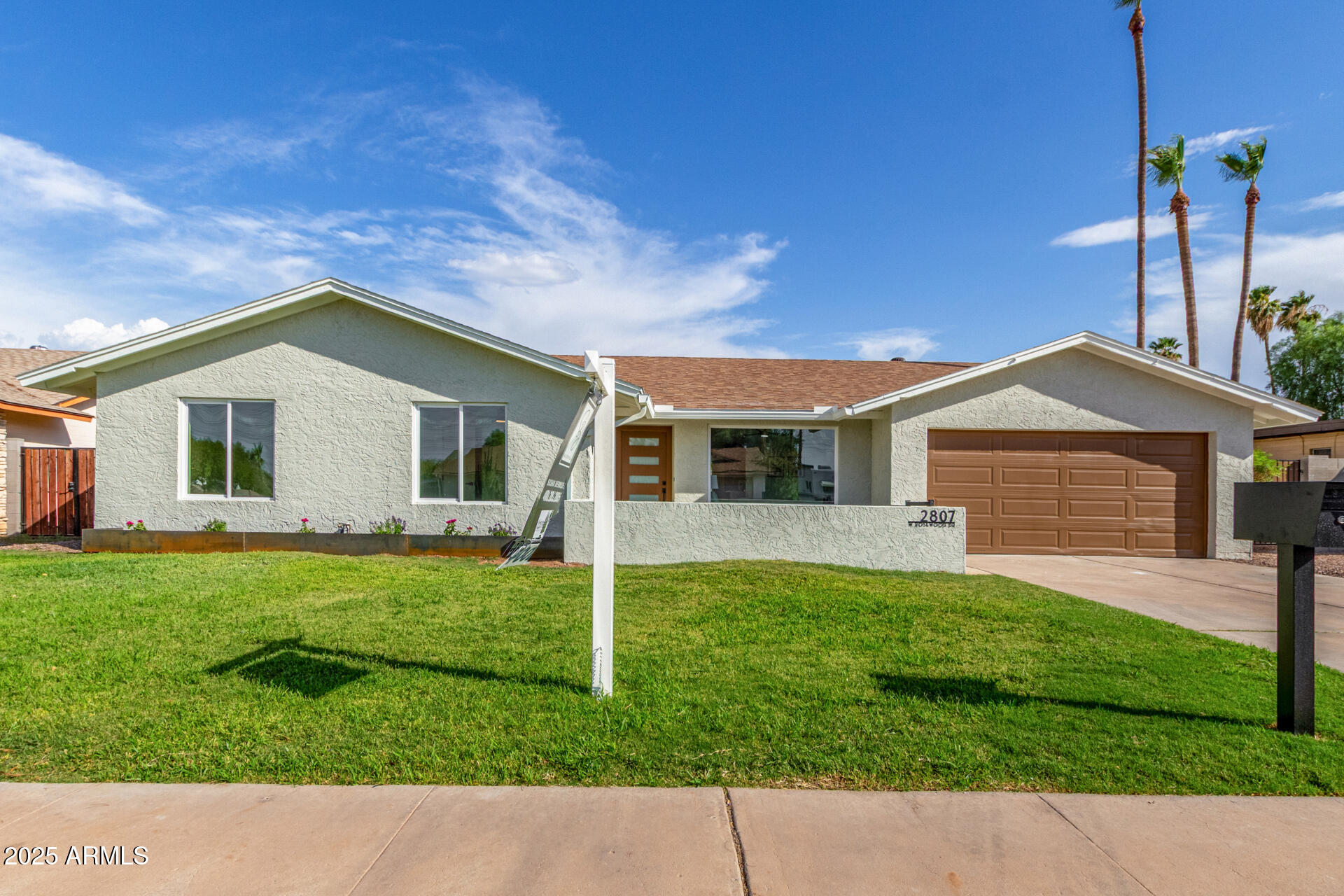 2807 W ROSEWOOD Drive