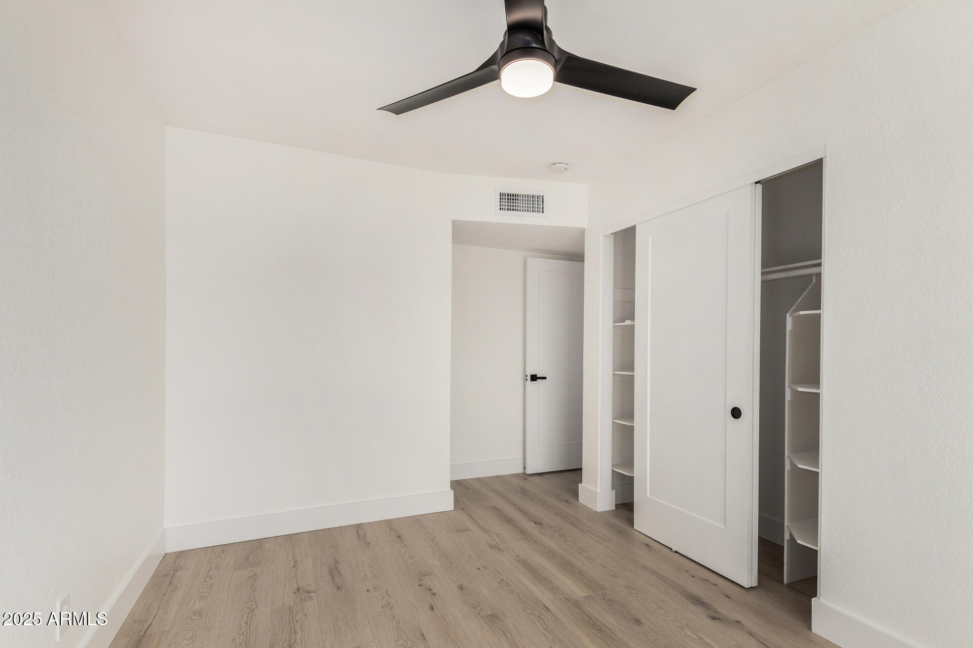 2807 W ROSEWOOD Drive