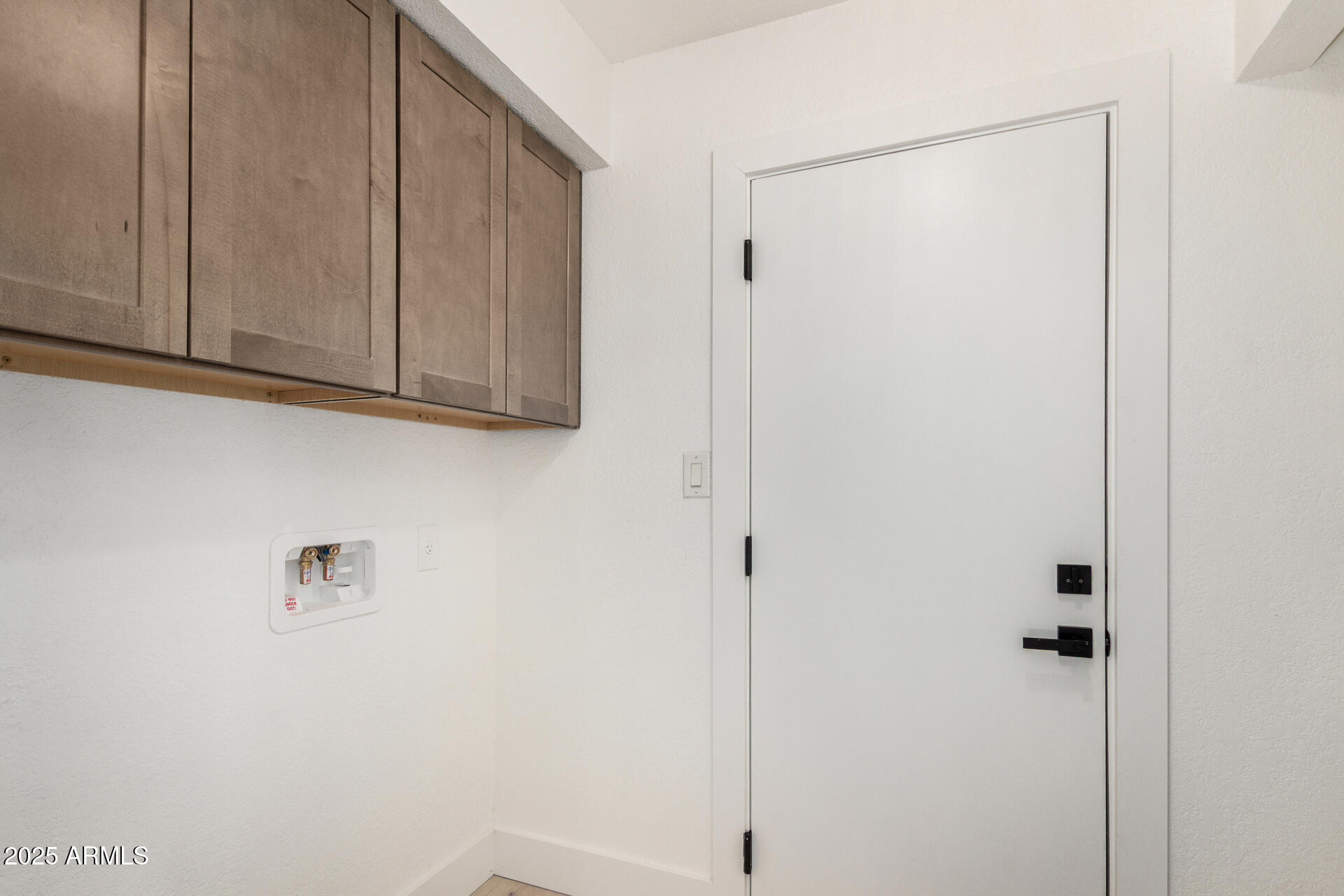 2807 W ROSEWOOD Drive