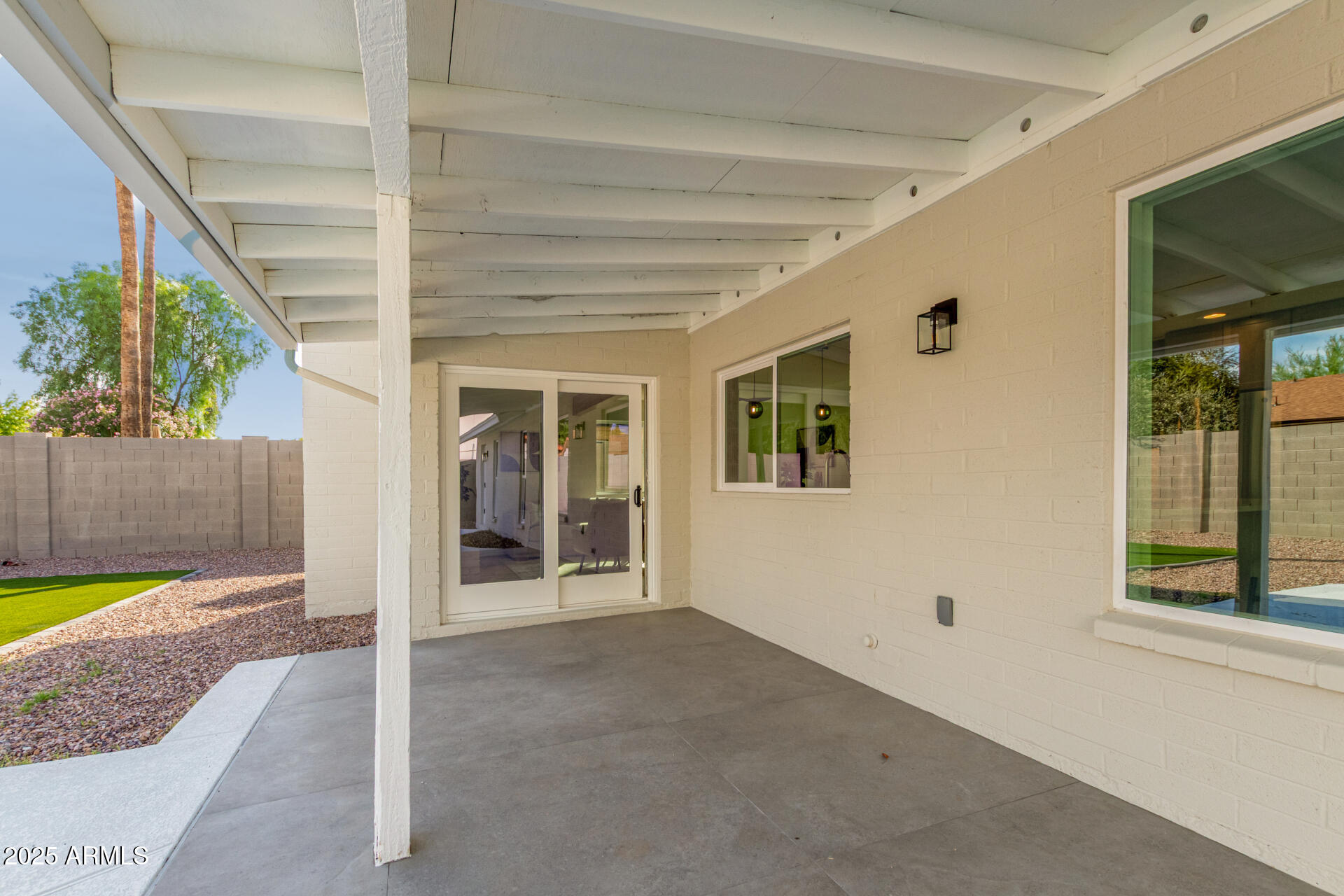 2807 W ROSEWOOD Drive