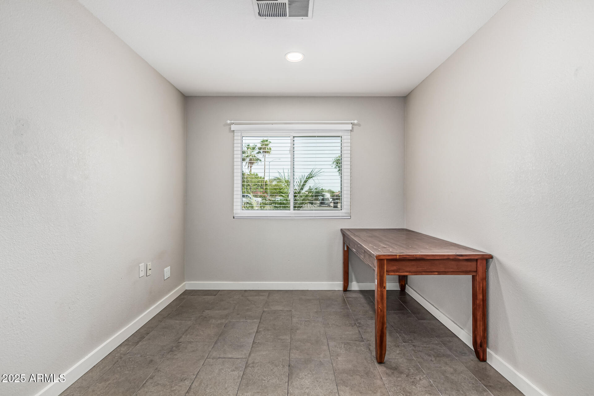 6650 E NORTHRIDGE Street