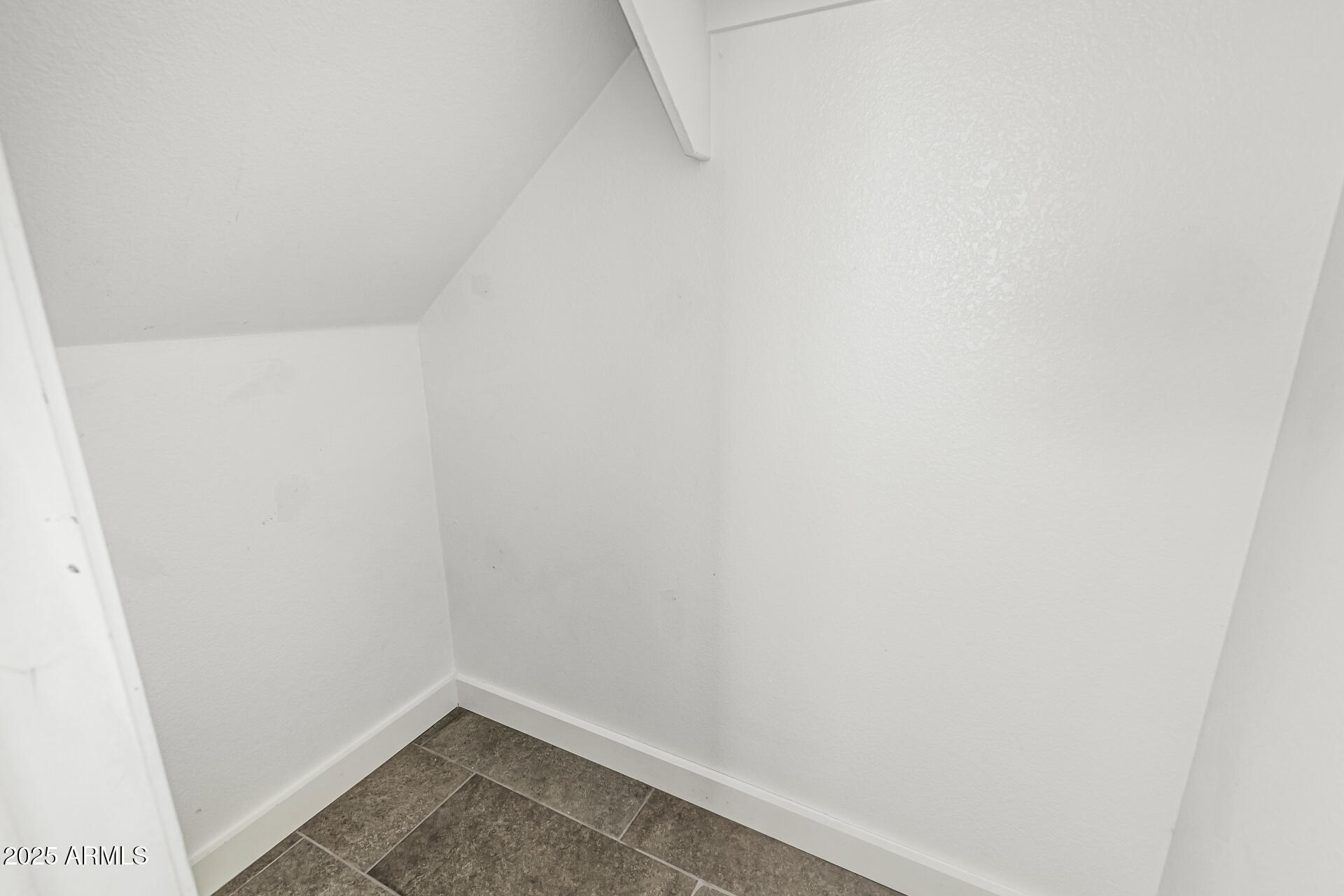 6650 E NORTHRIDGE Street