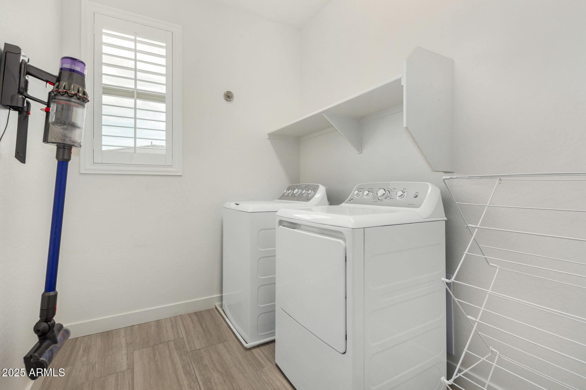 5439 S RED ROCK Street