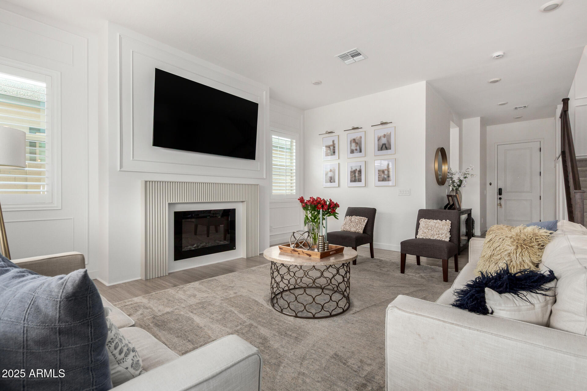 5439 S RED ROCK Street