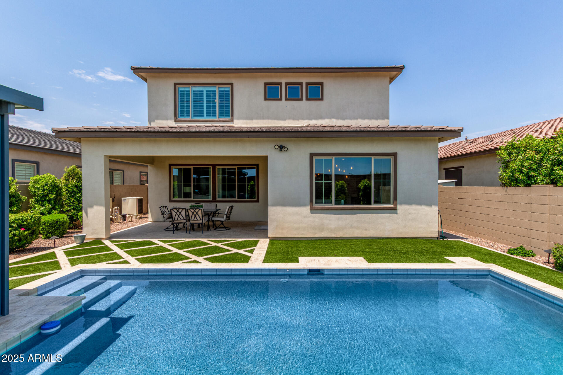 5439 S RED ROCK Street