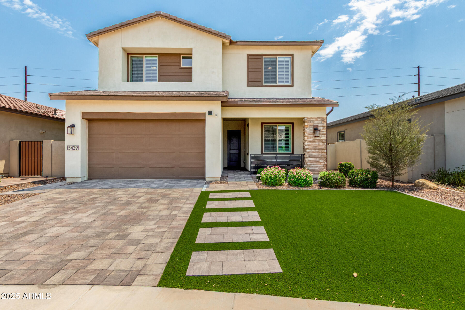 5439 S RED ROCK Street