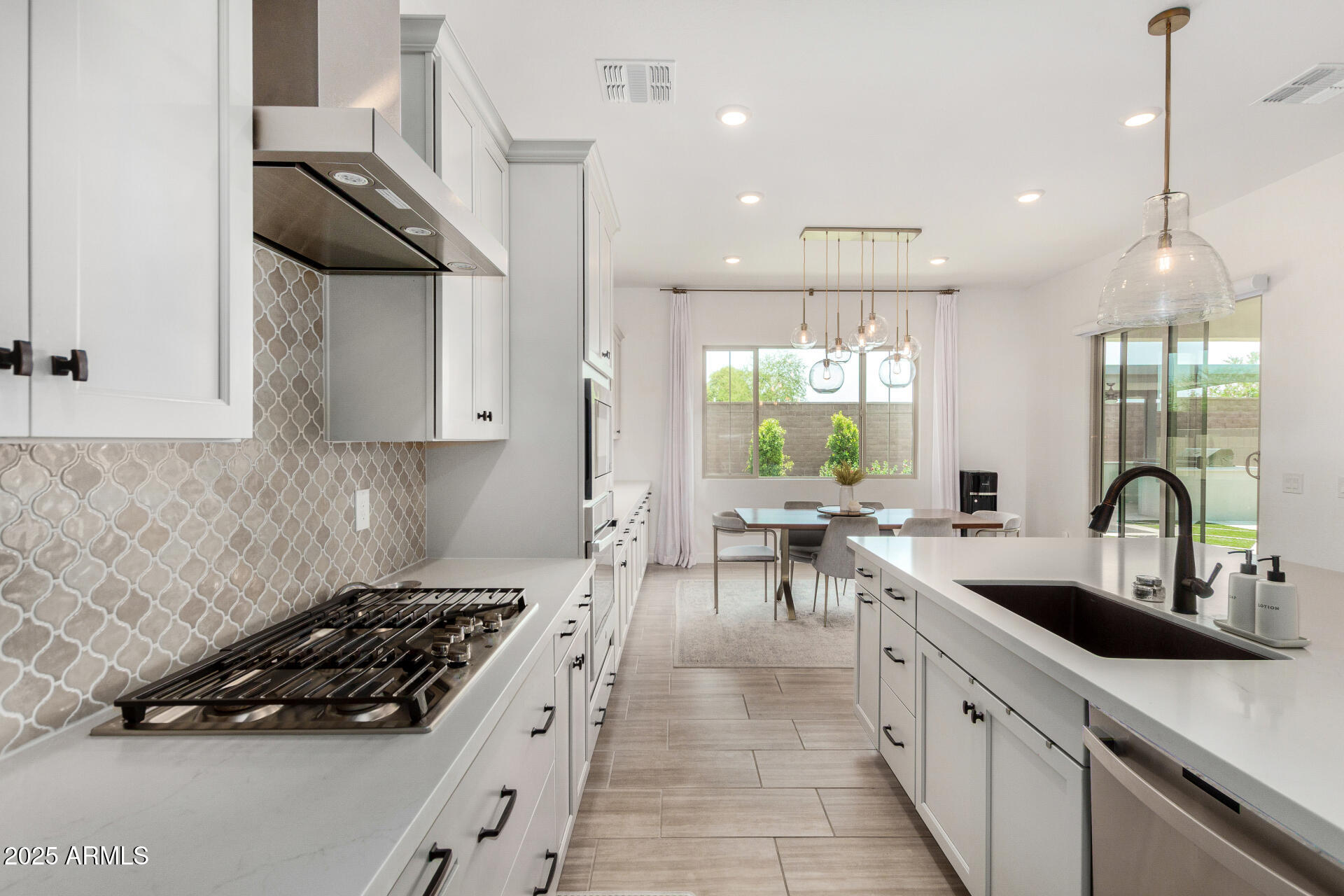 5439 S RED ROCK Street