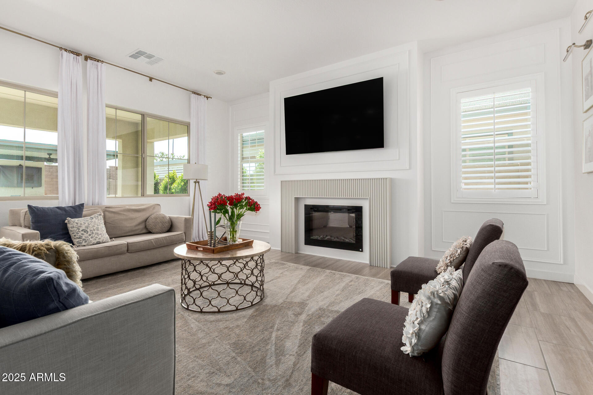 5439 S RED ROCK Street