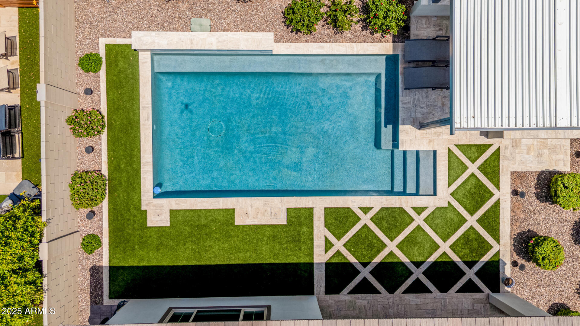 5439 S RED ROCK Street