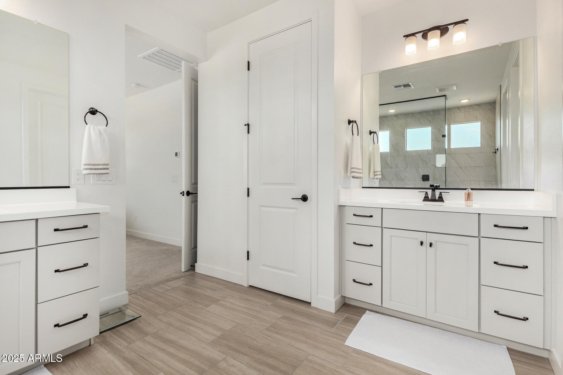 5439 S RED ROCK Street