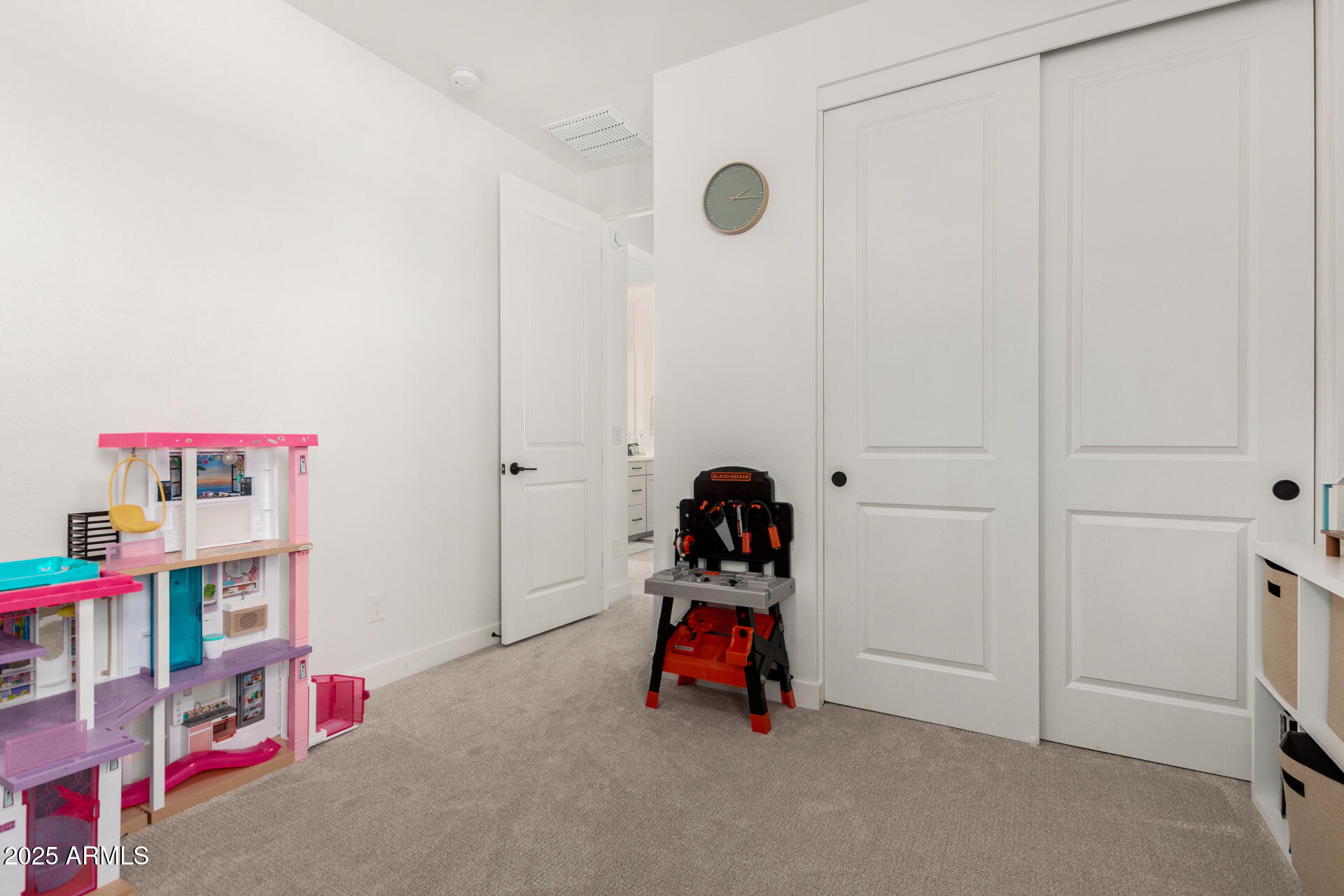 5439 S RED ROCK Street