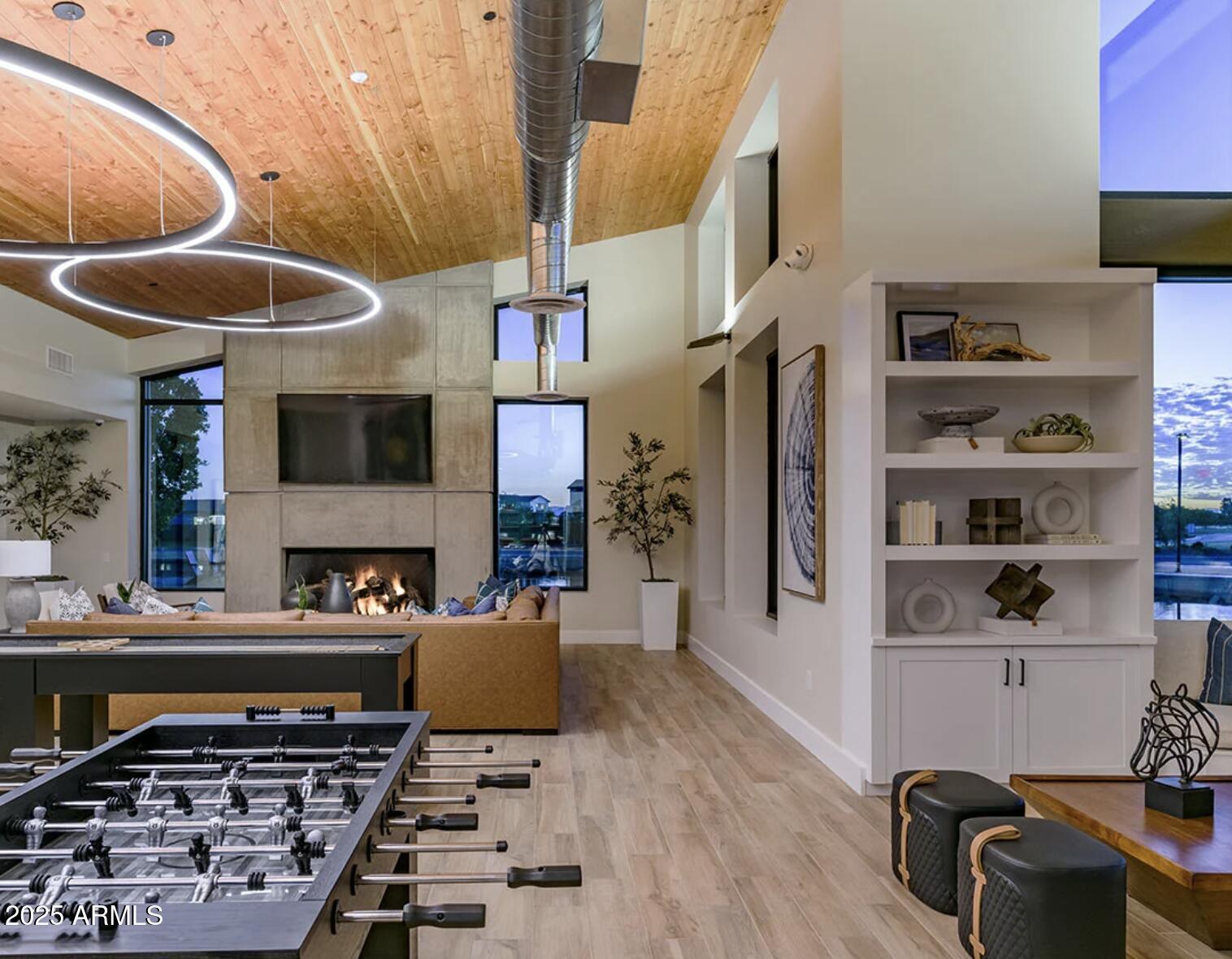 5439 S RED ROCK Street