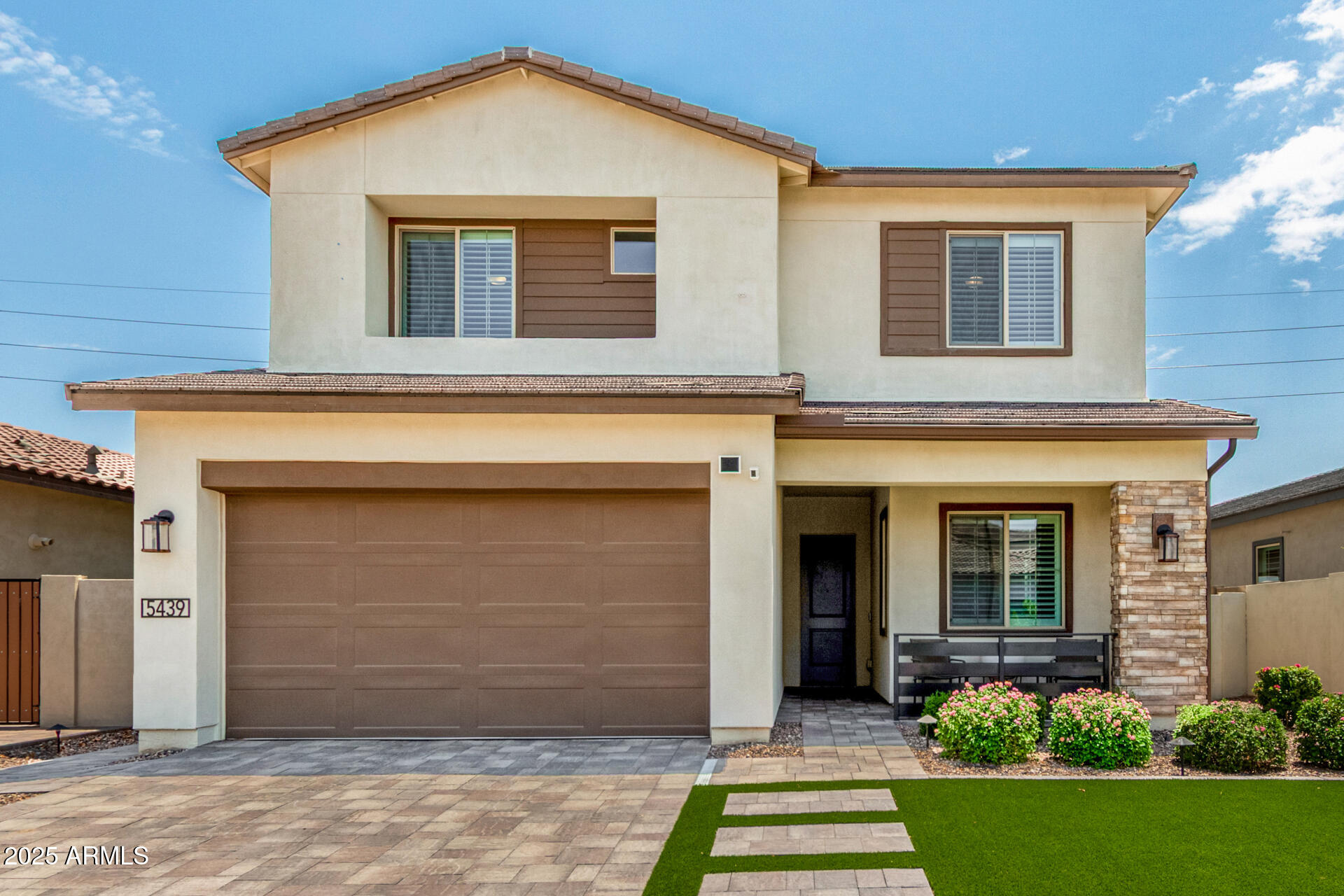 5439 S RED ROCK Street