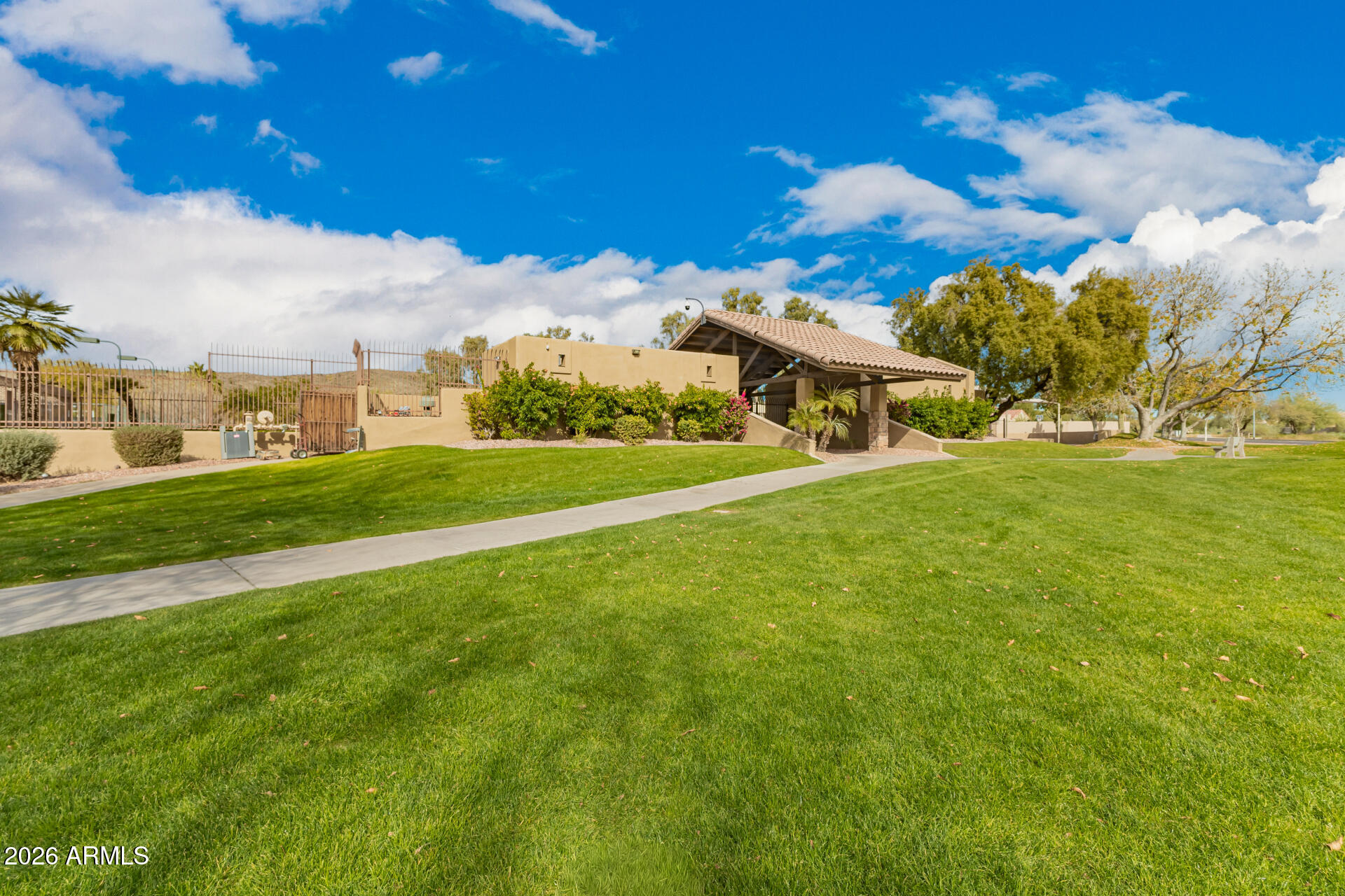 4313 E DESERT TRUMPET Road