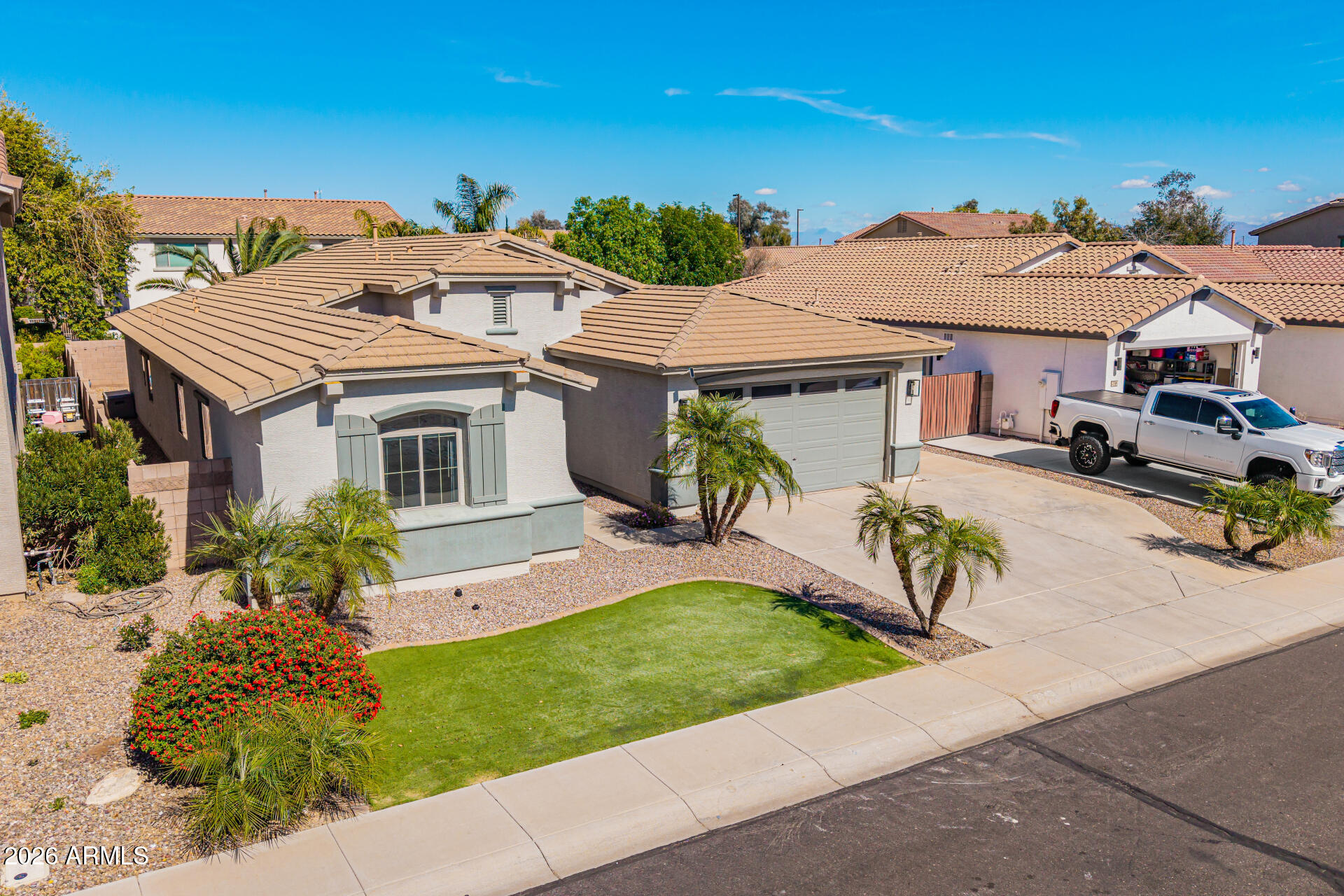 2740 E RAKESTRAW Lane