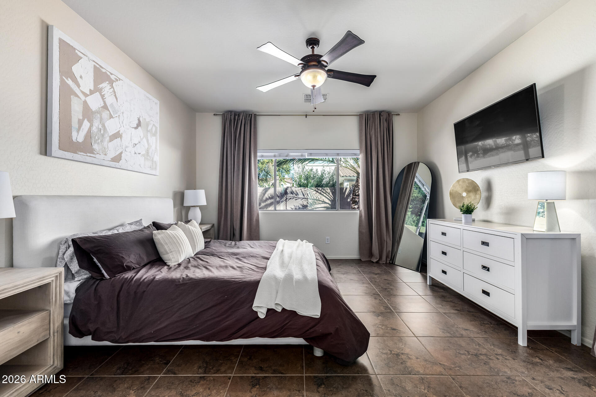 2740 E RAKESTRAW Lane