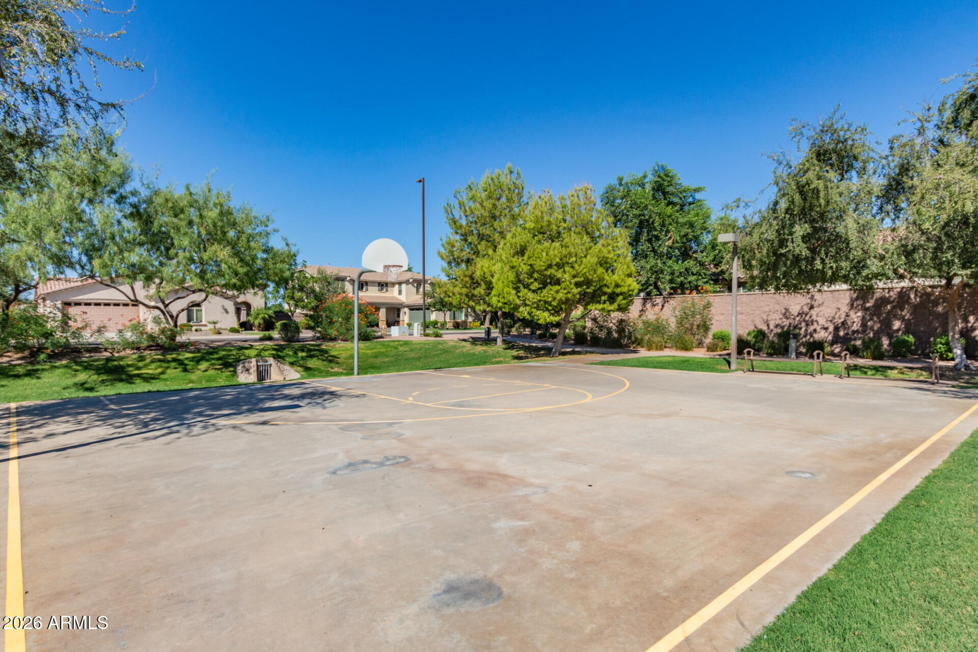 2740 E RAKESTRAW Lane