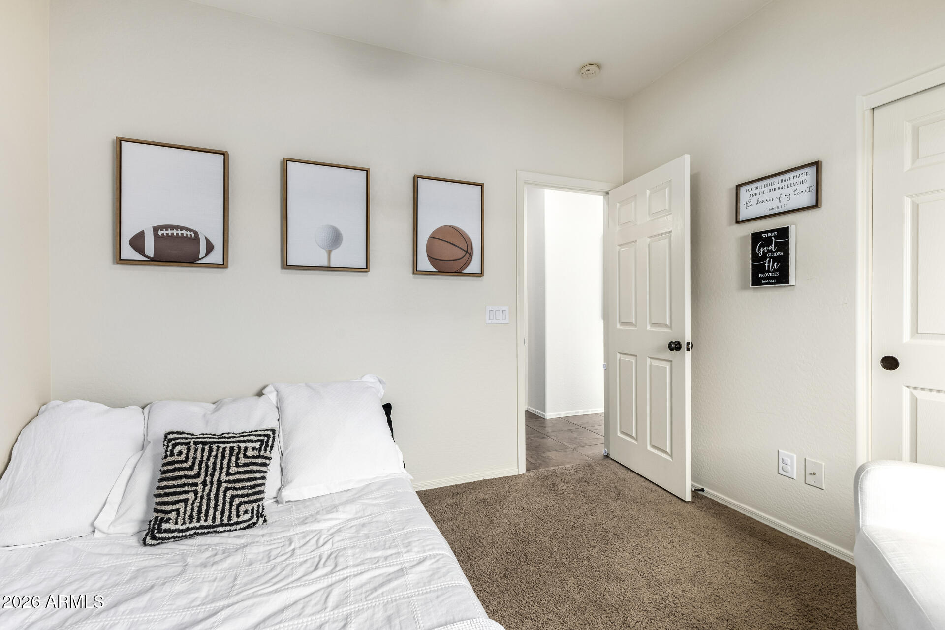 2740 E RAKESTRAW Lane