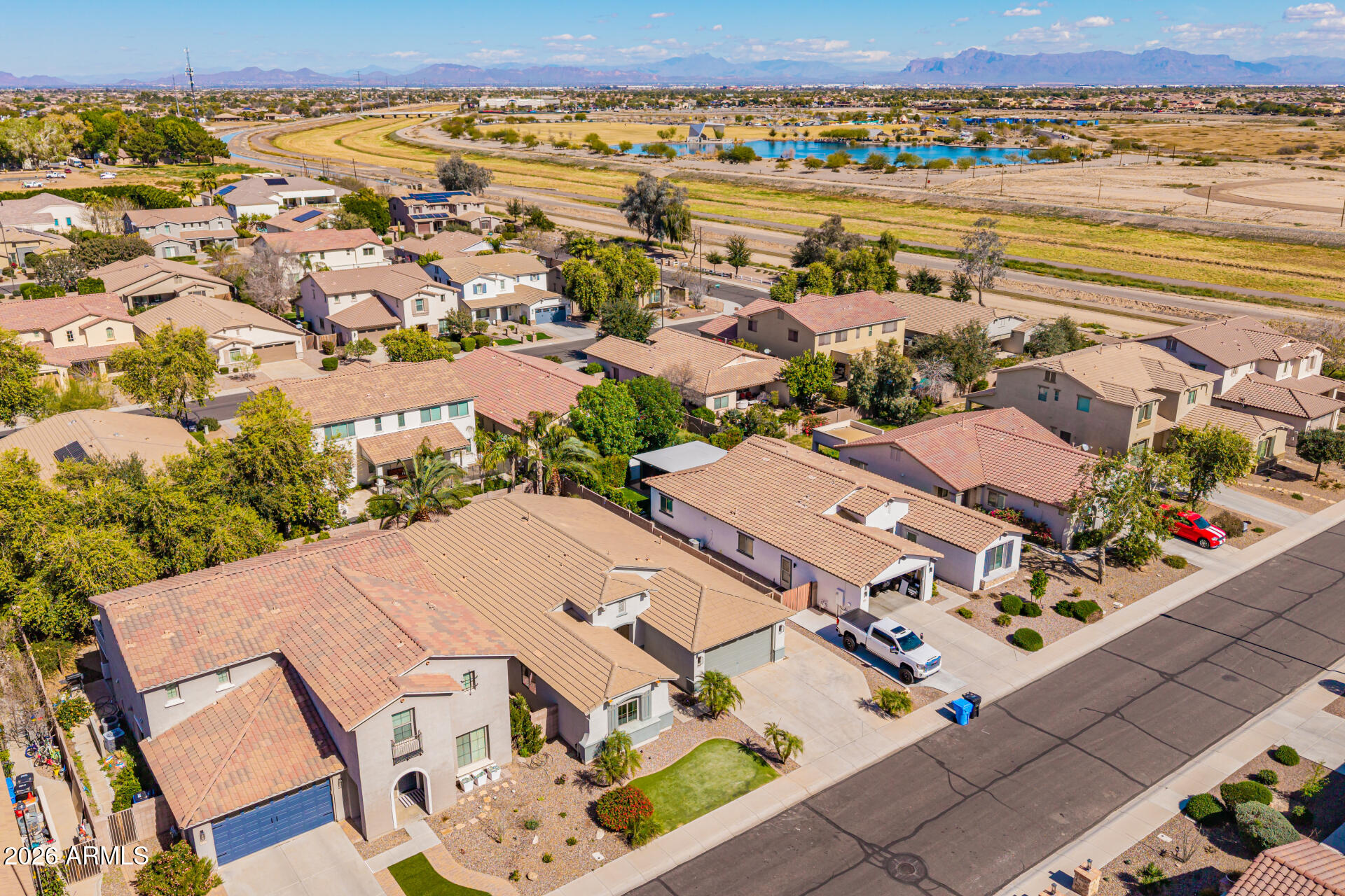 2740 E RAKESTRAW Lane