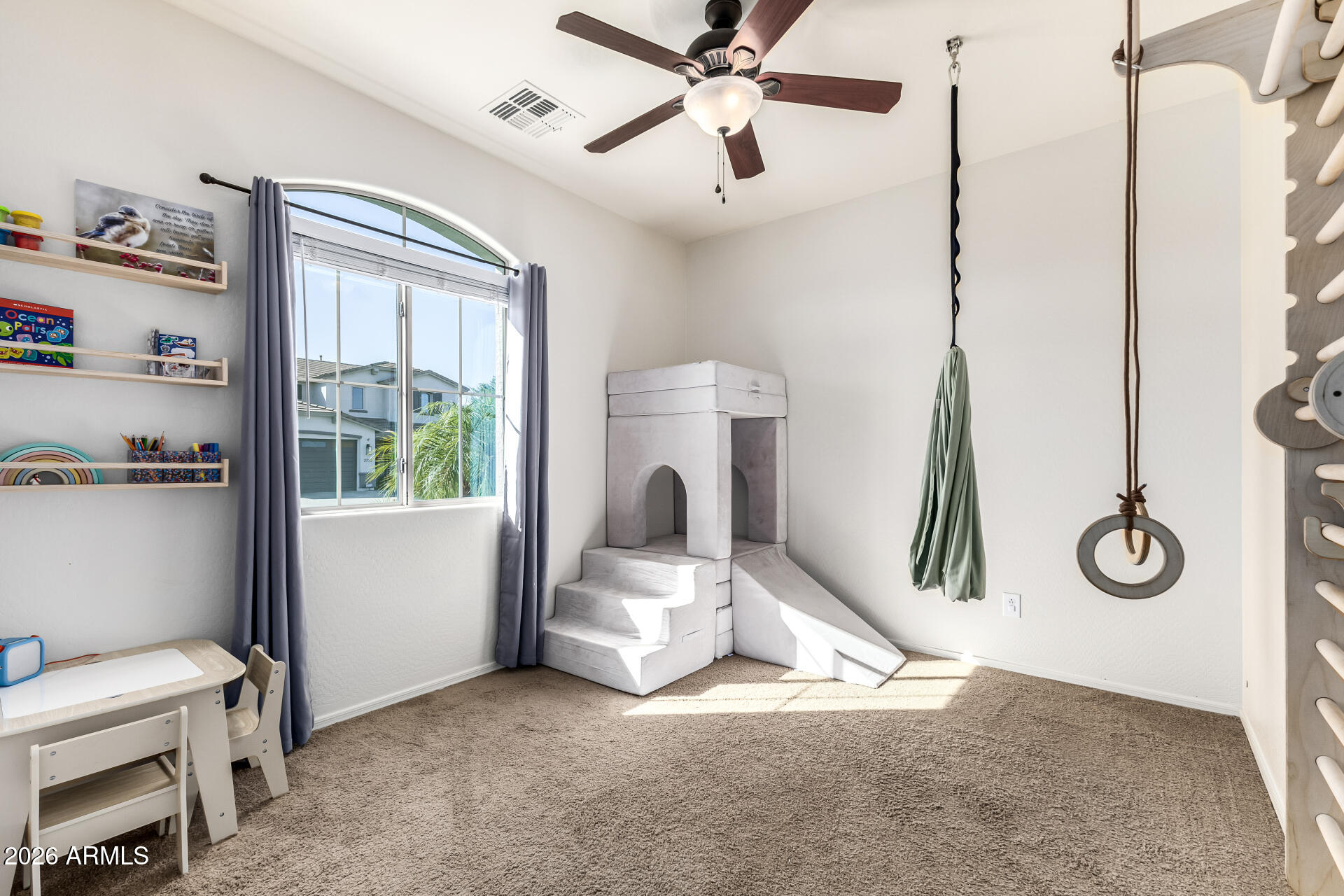 2740 E RAKESTRAW Lane