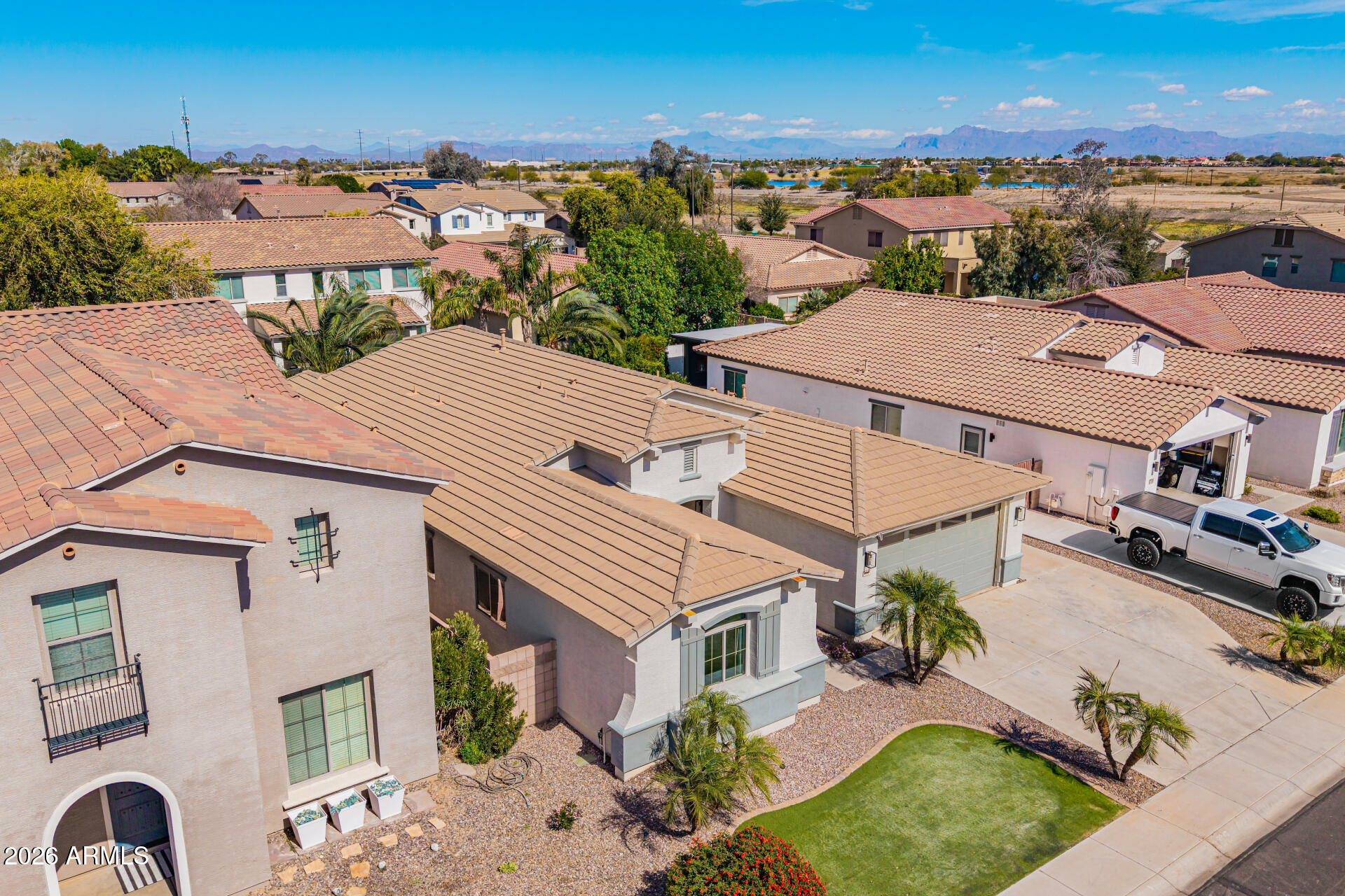 2740 E RAKESTRAW Lane