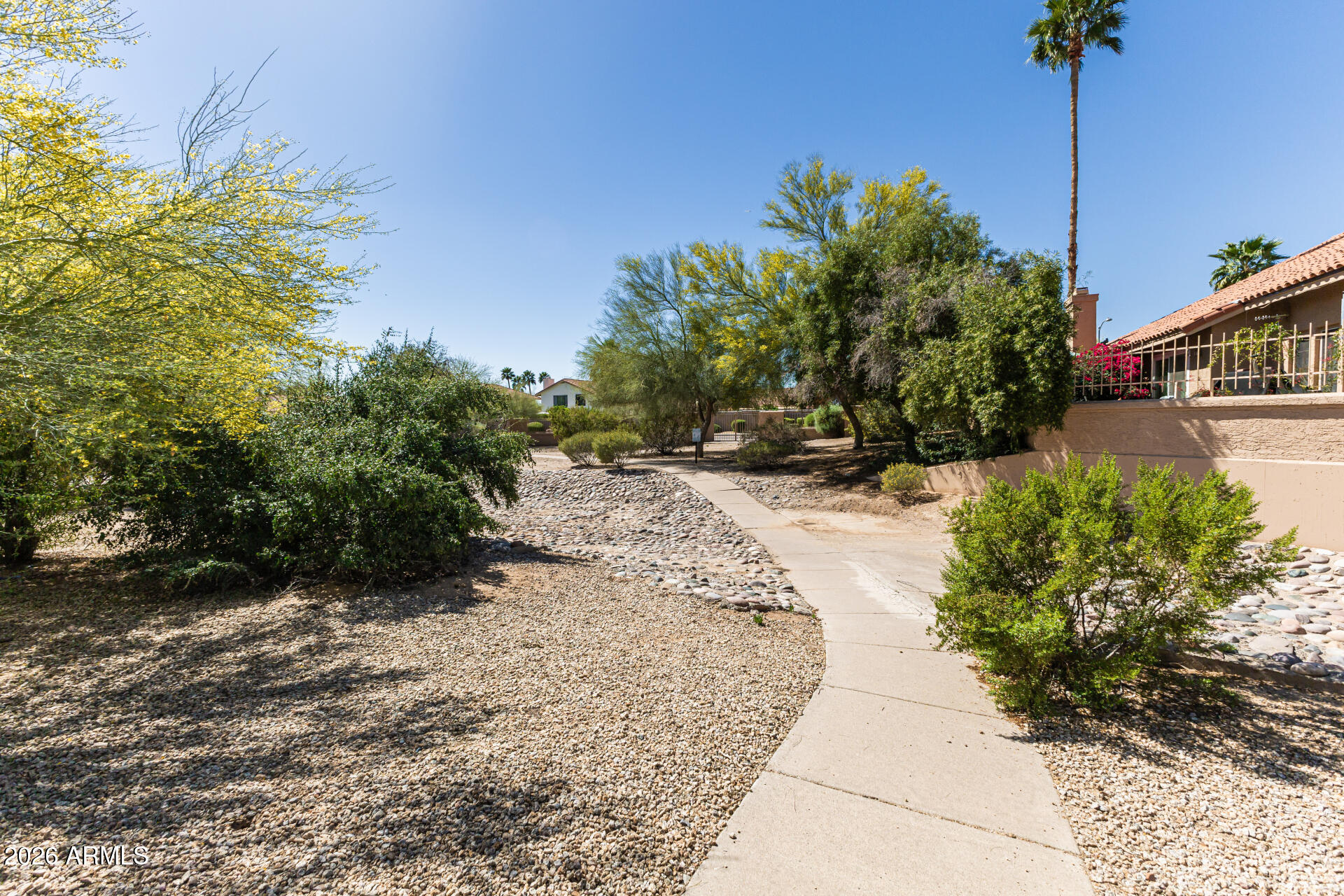 9293 E SUTTON Drive