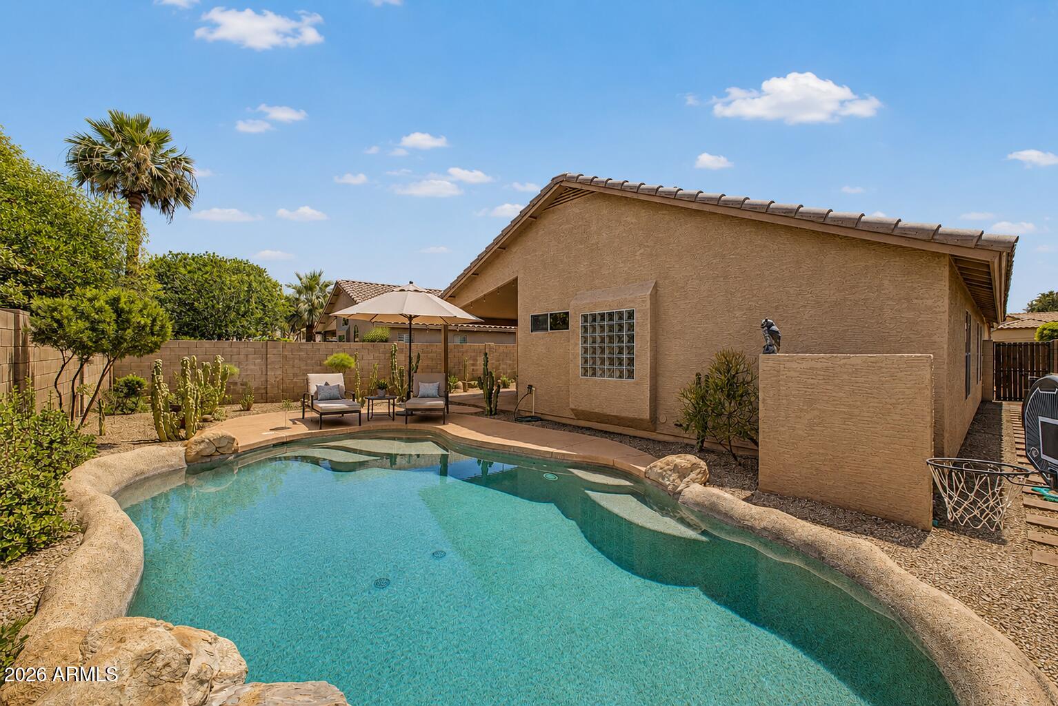 1742 E PONY Lane