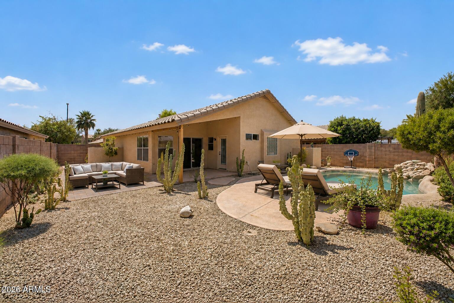 1742 E PONY Lane