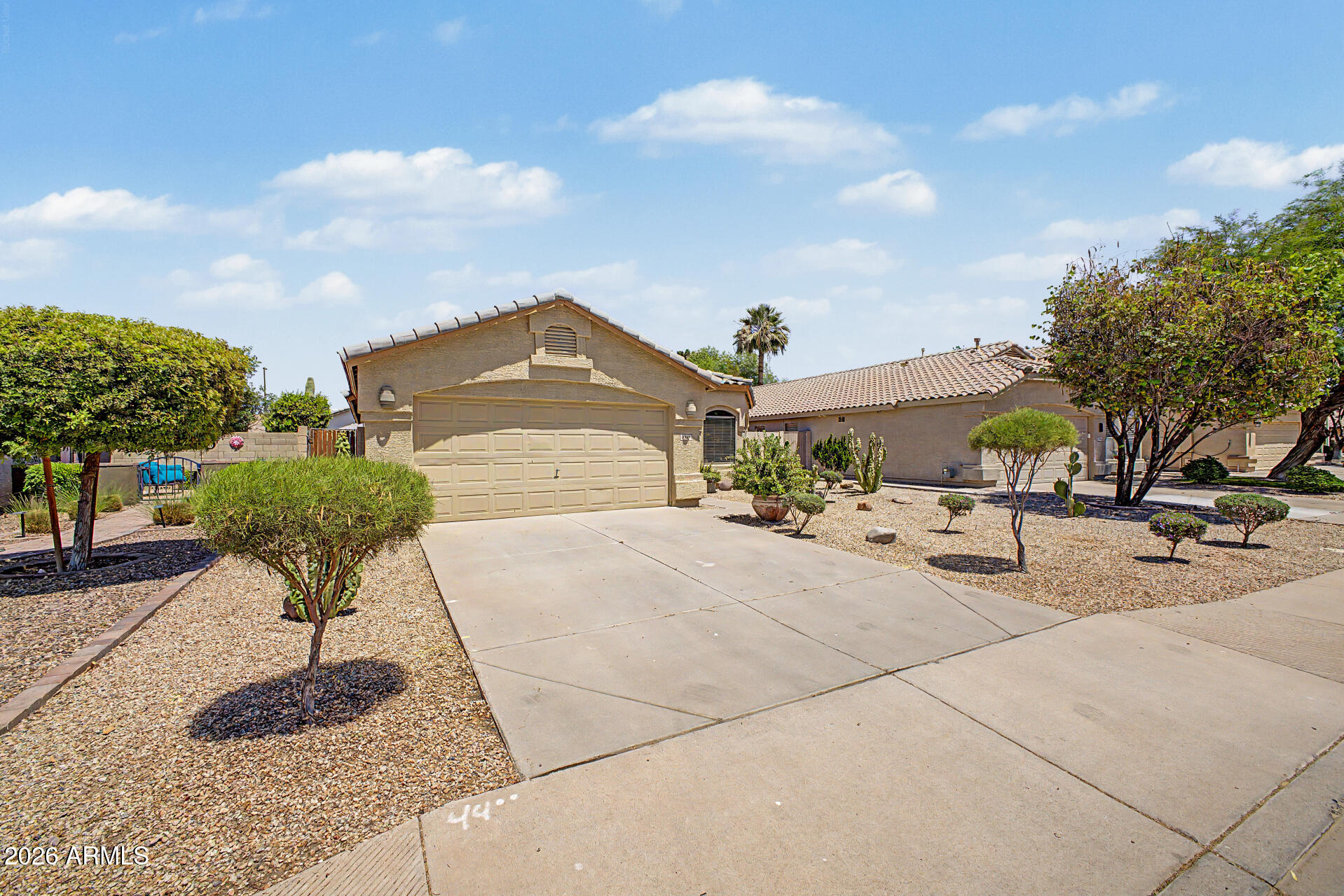 1742 E PONY Lane