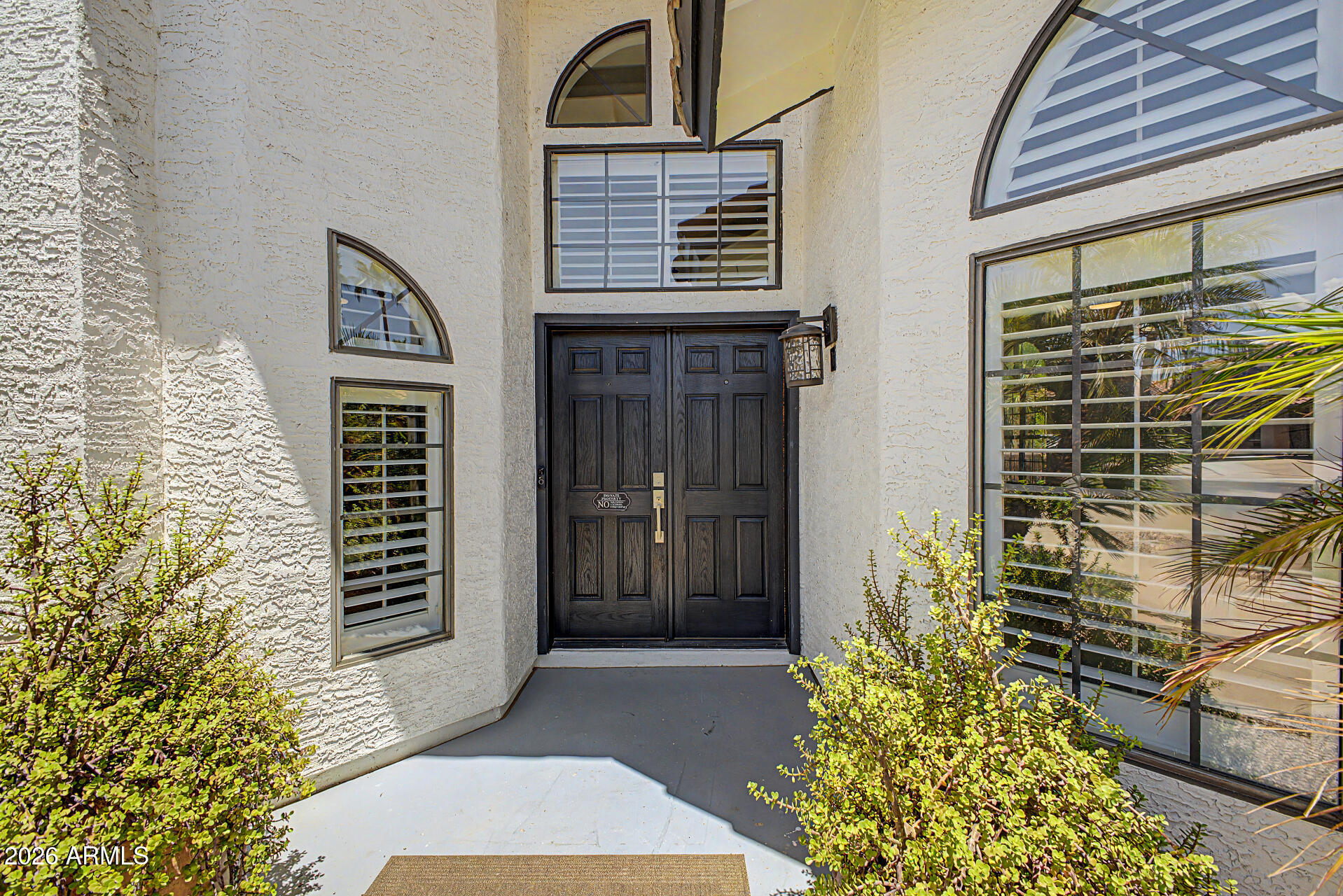 926 W COAST Drive