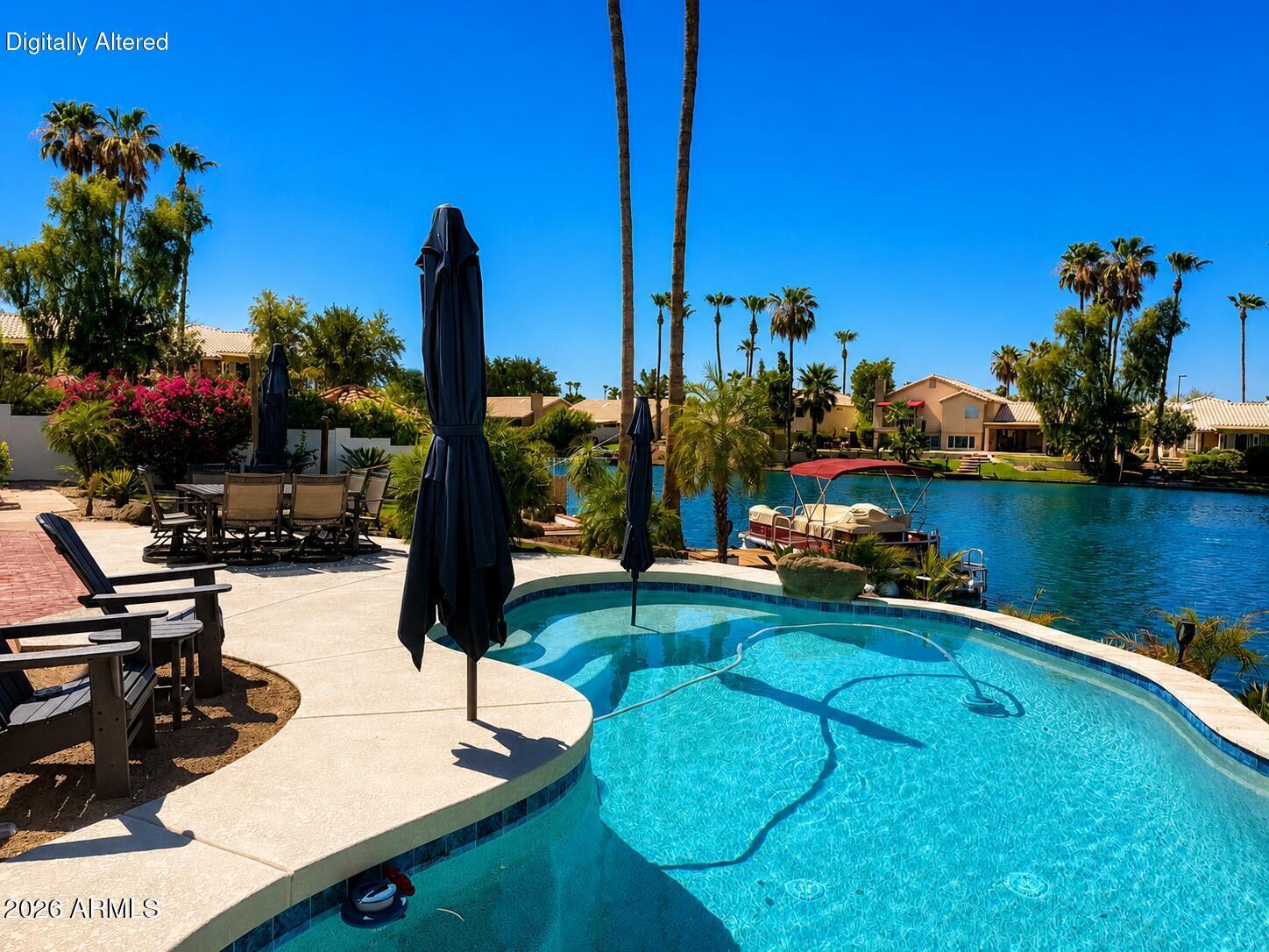 926 W COAST Drive