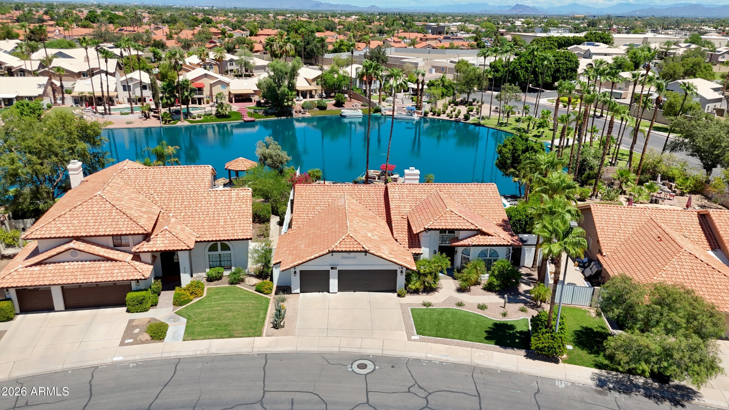 926 W COAST Drive