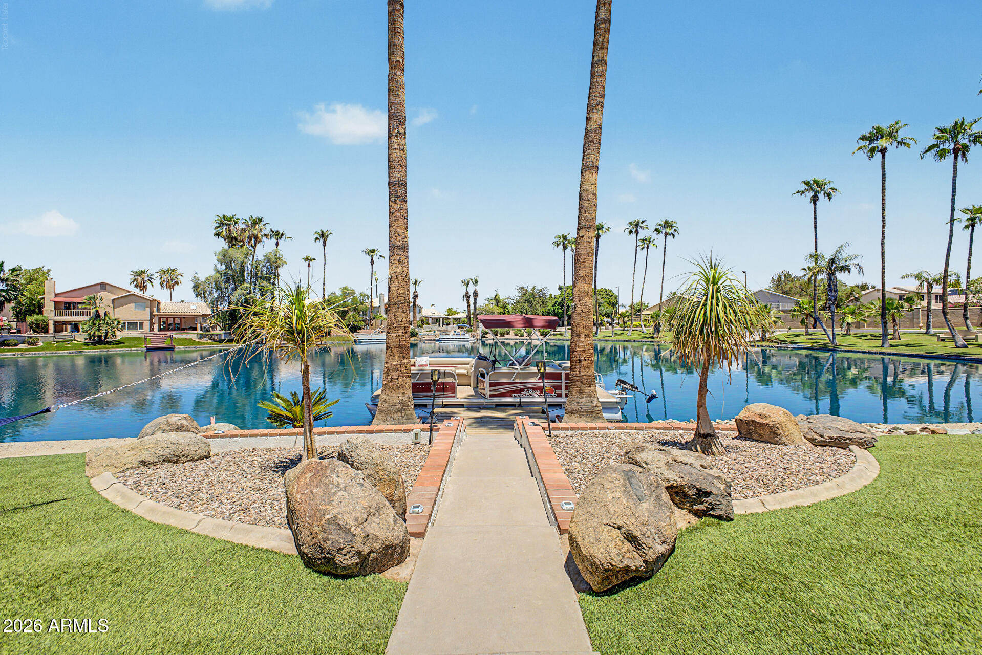 926 W COAST Drive