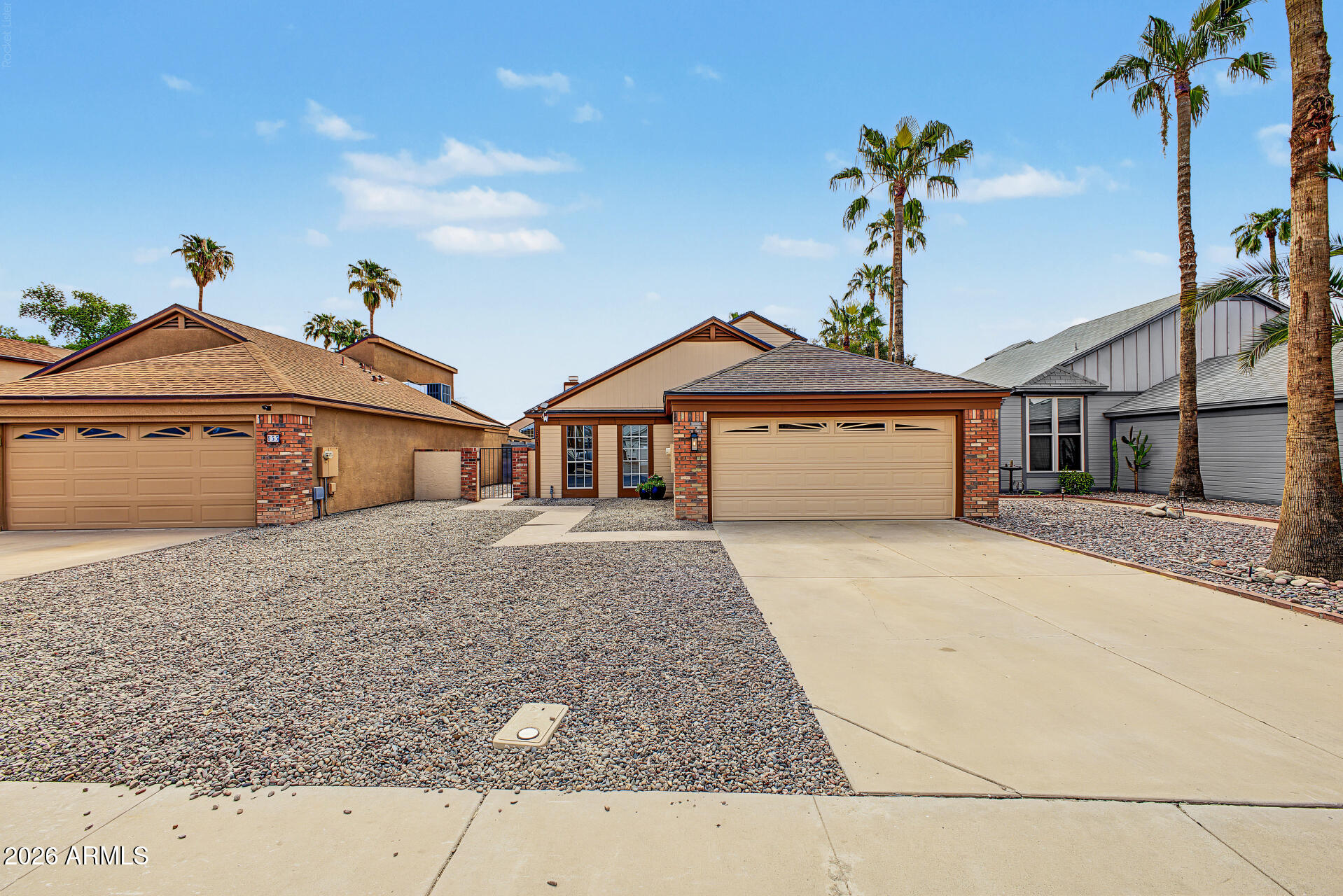 851 E ROCKWELL Drive