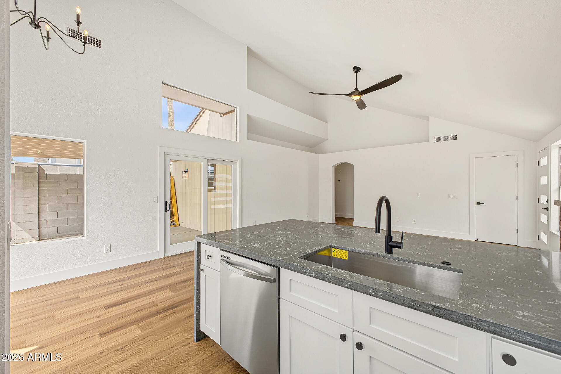 851 E ROCKWELL Drive