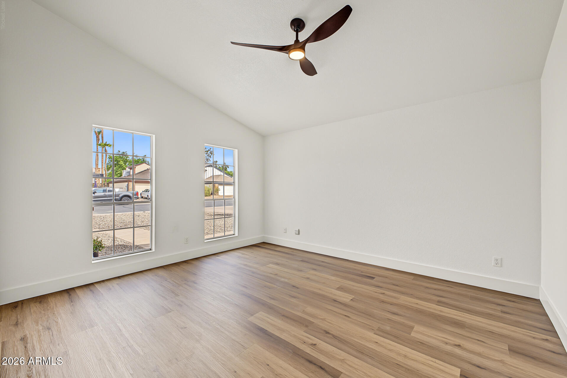 851 E ROCKWELL Drive