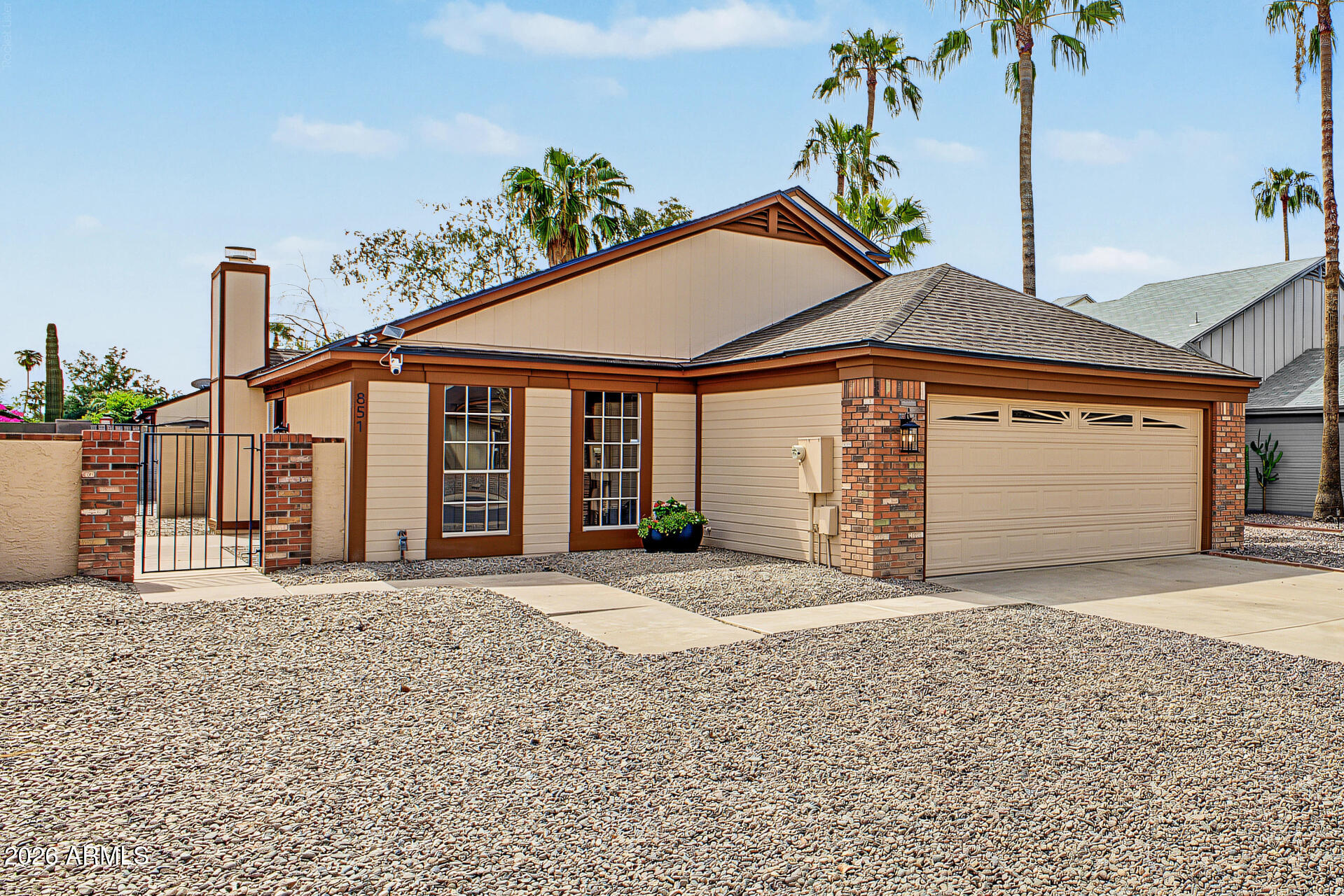 851 E ROCKWELL Drive