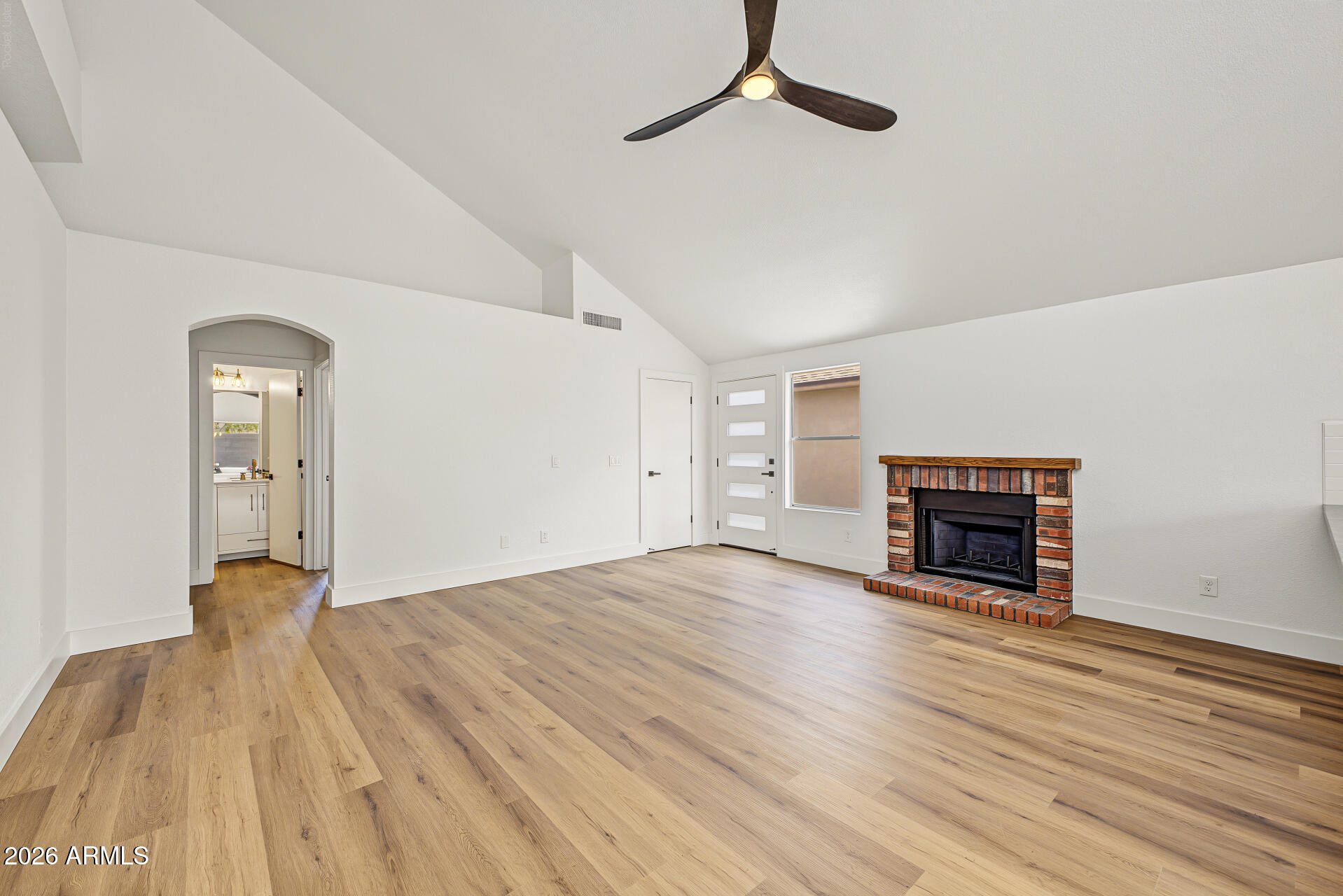 851 E ROCKWELL Drive
