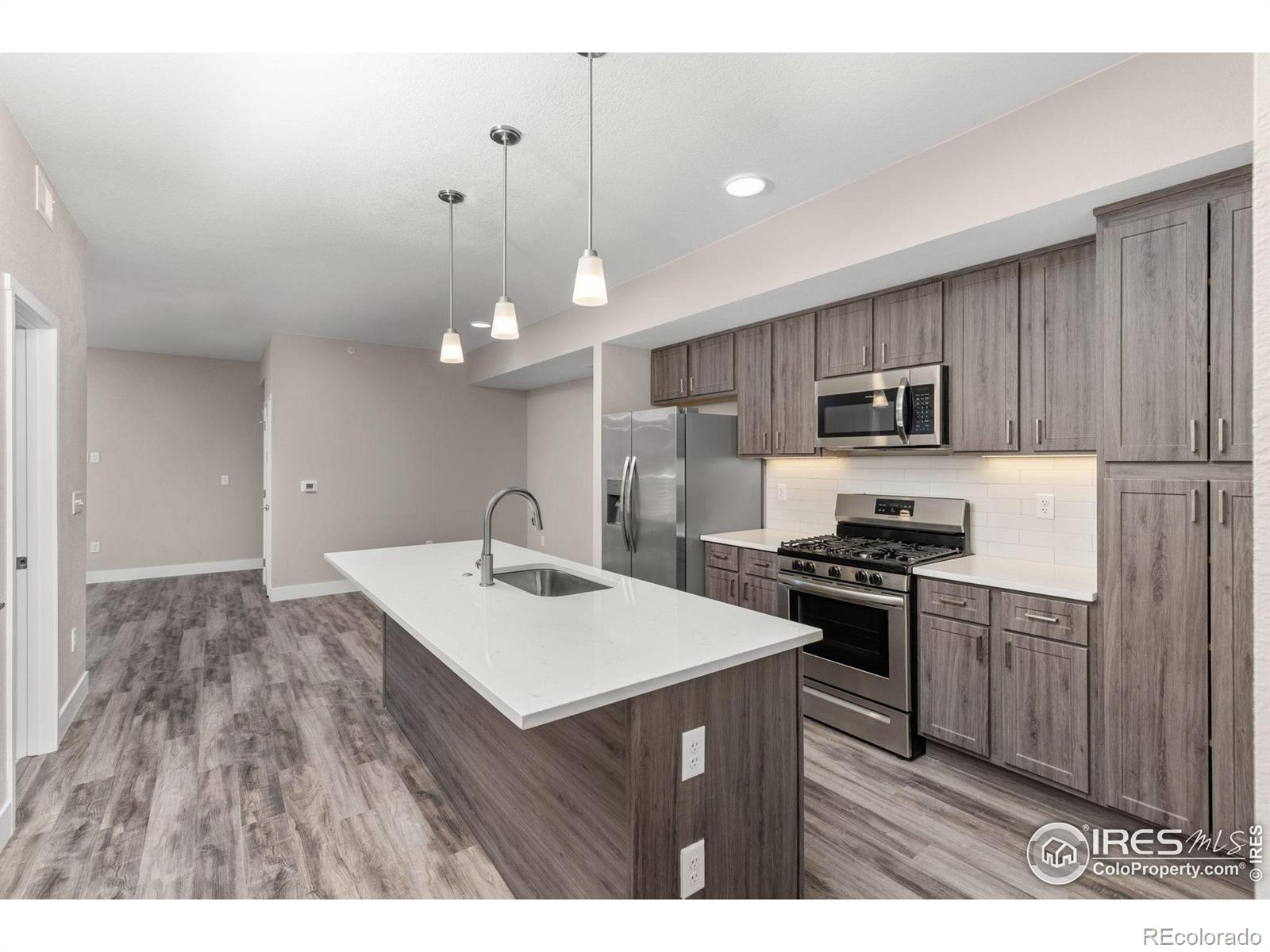 270 S Cherrywood Drive Unit: 102