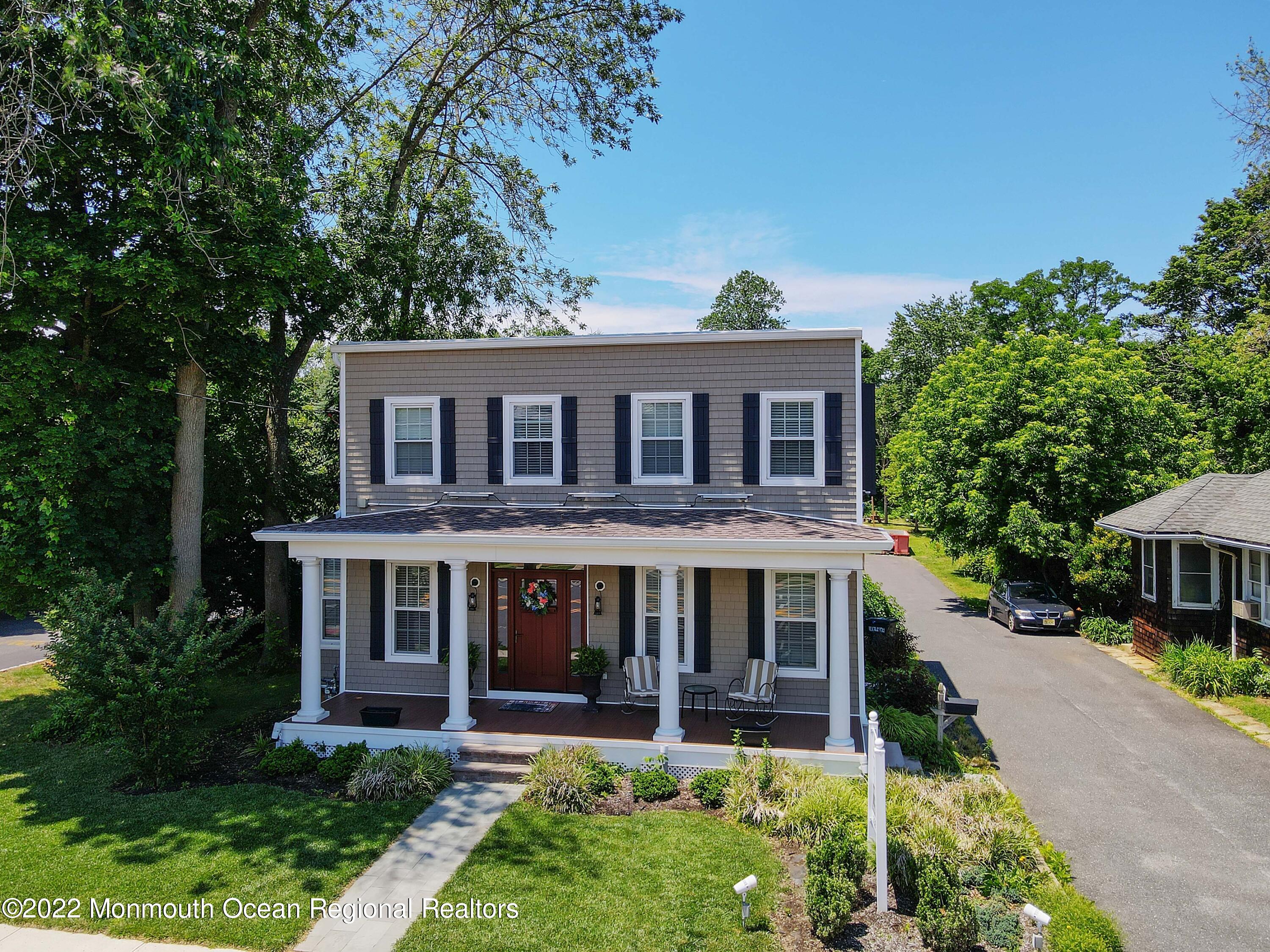 812 Broad Street