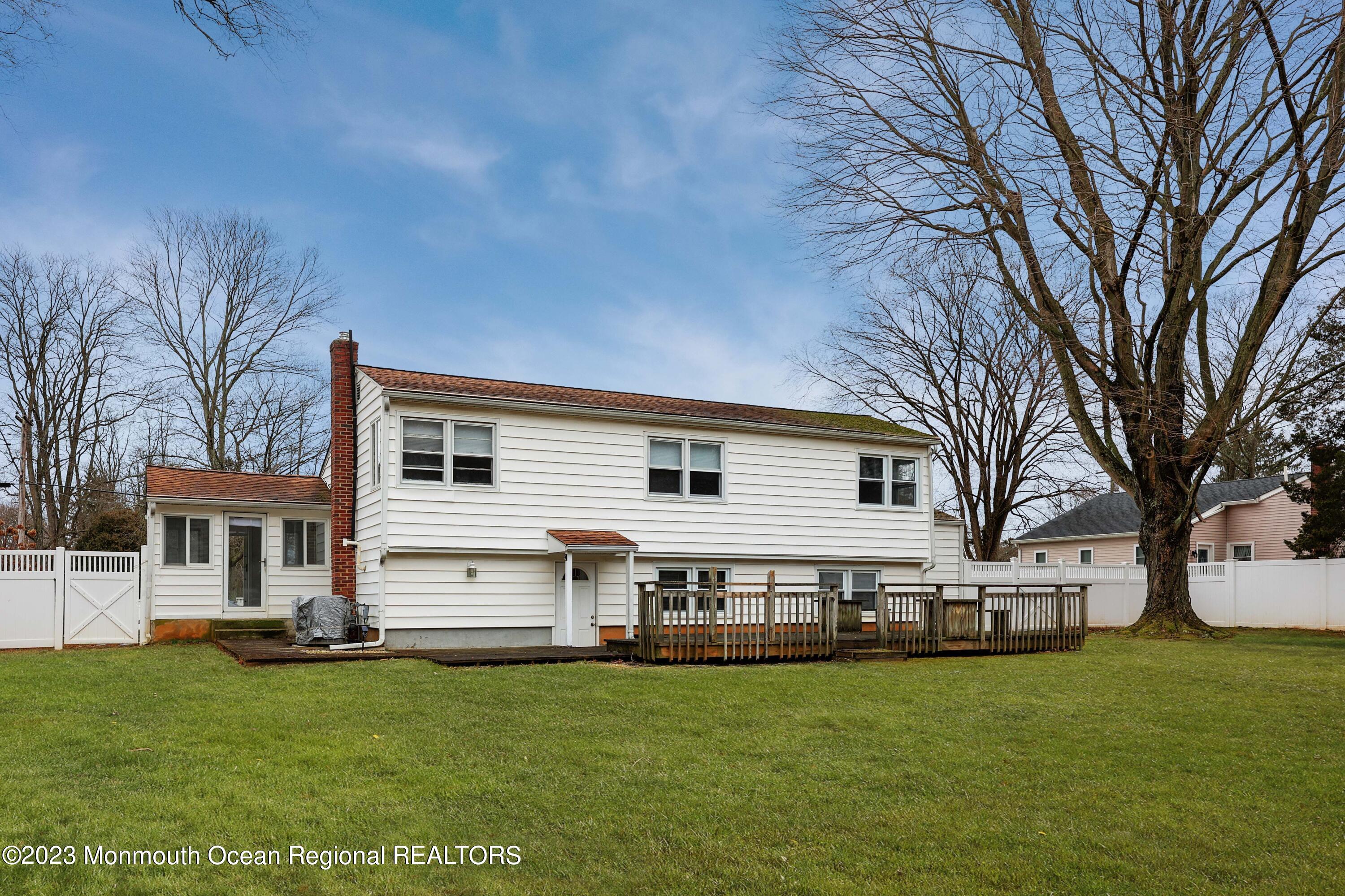 138 Manor Parkway
