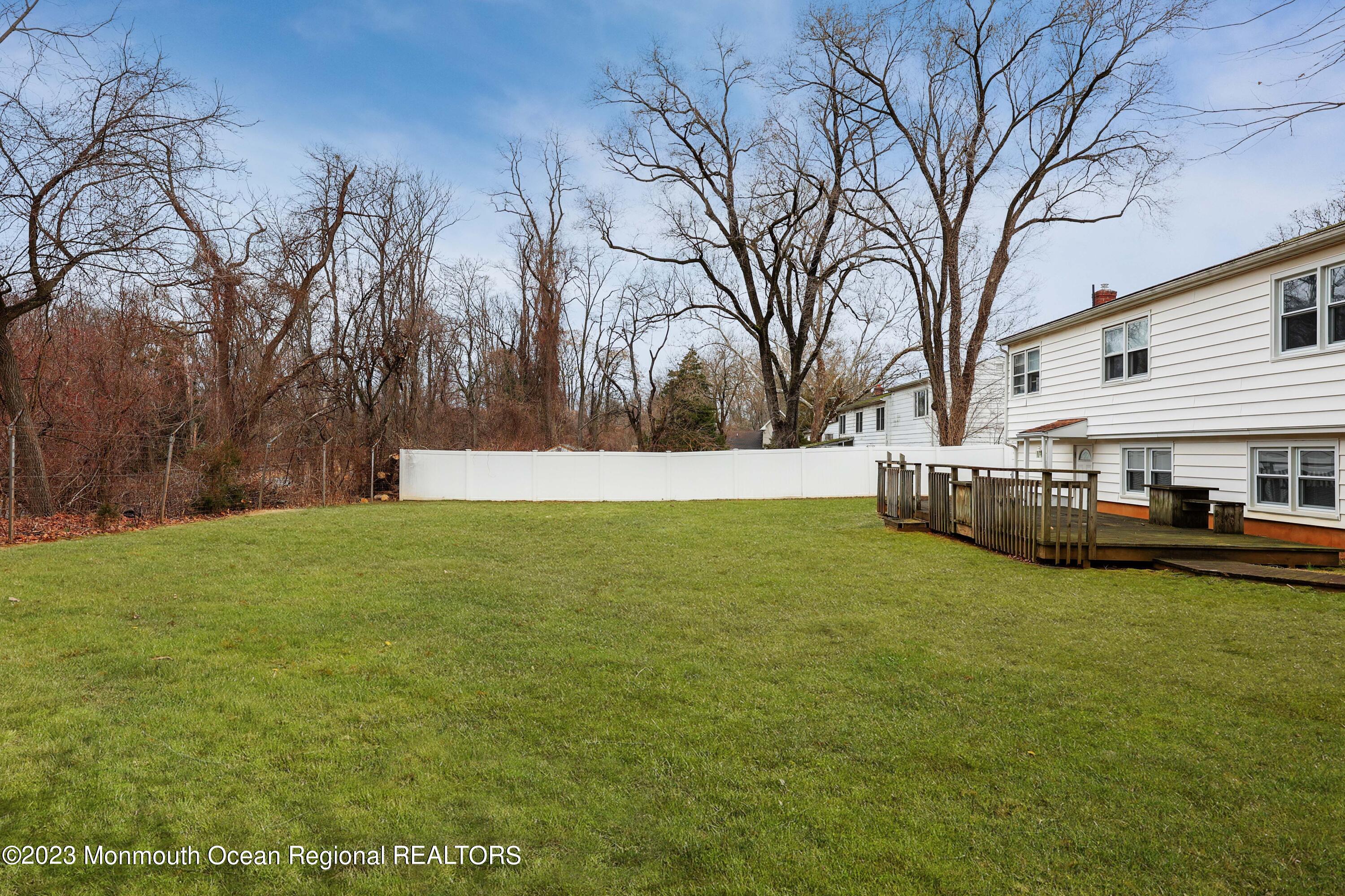 138 Manor Parkway