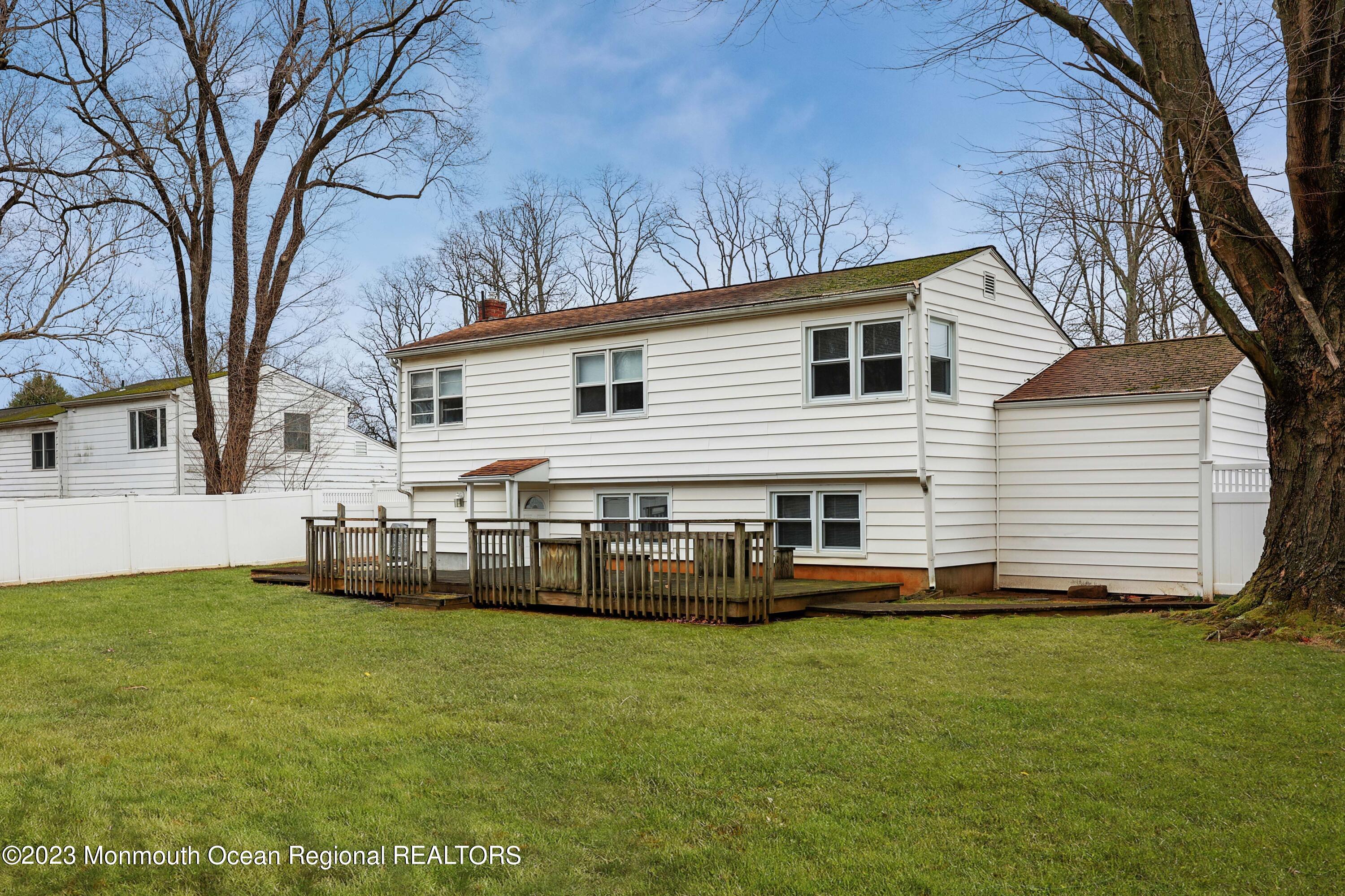 138 Manor Parkway