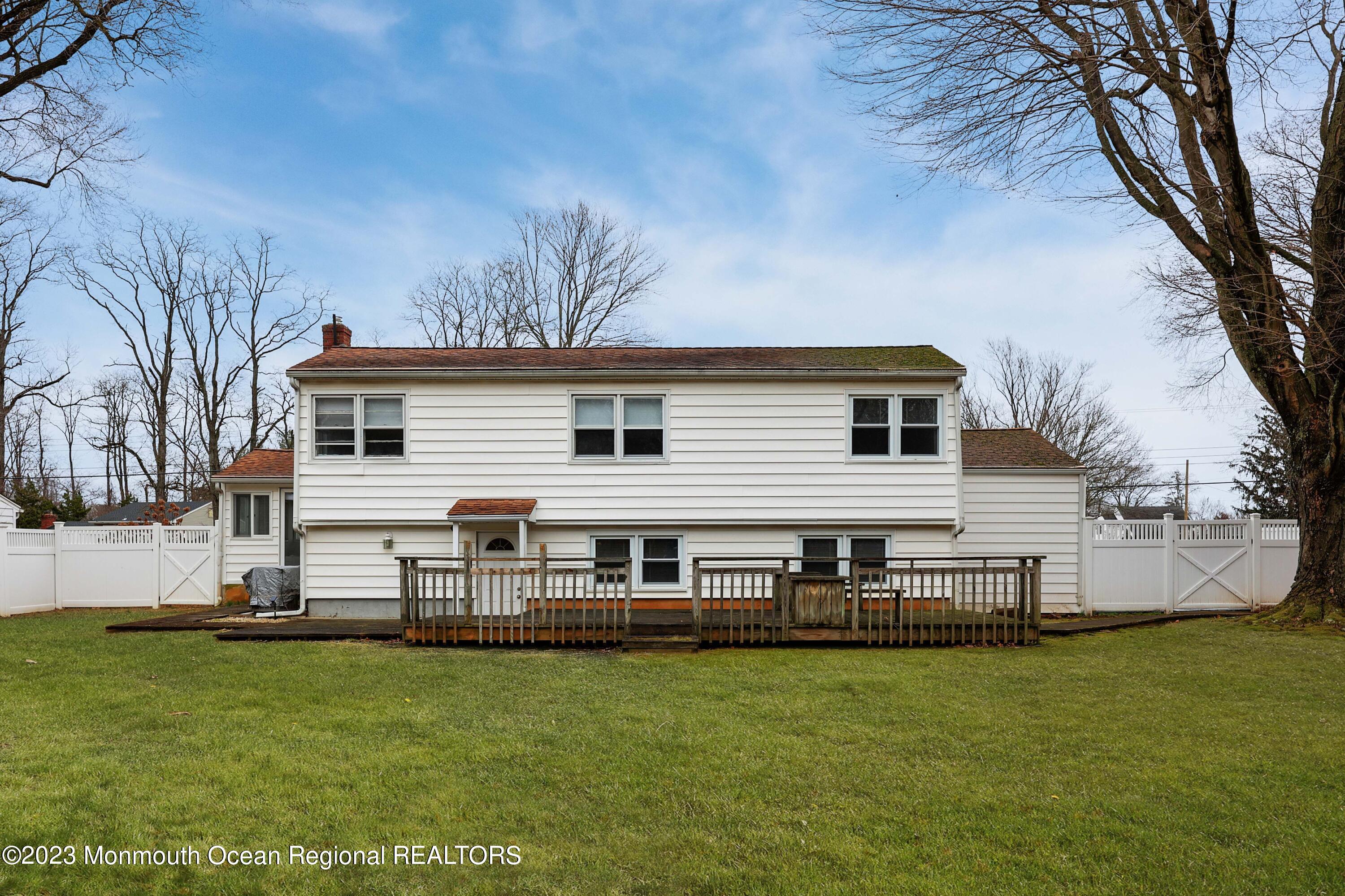 138 Manor Parkway