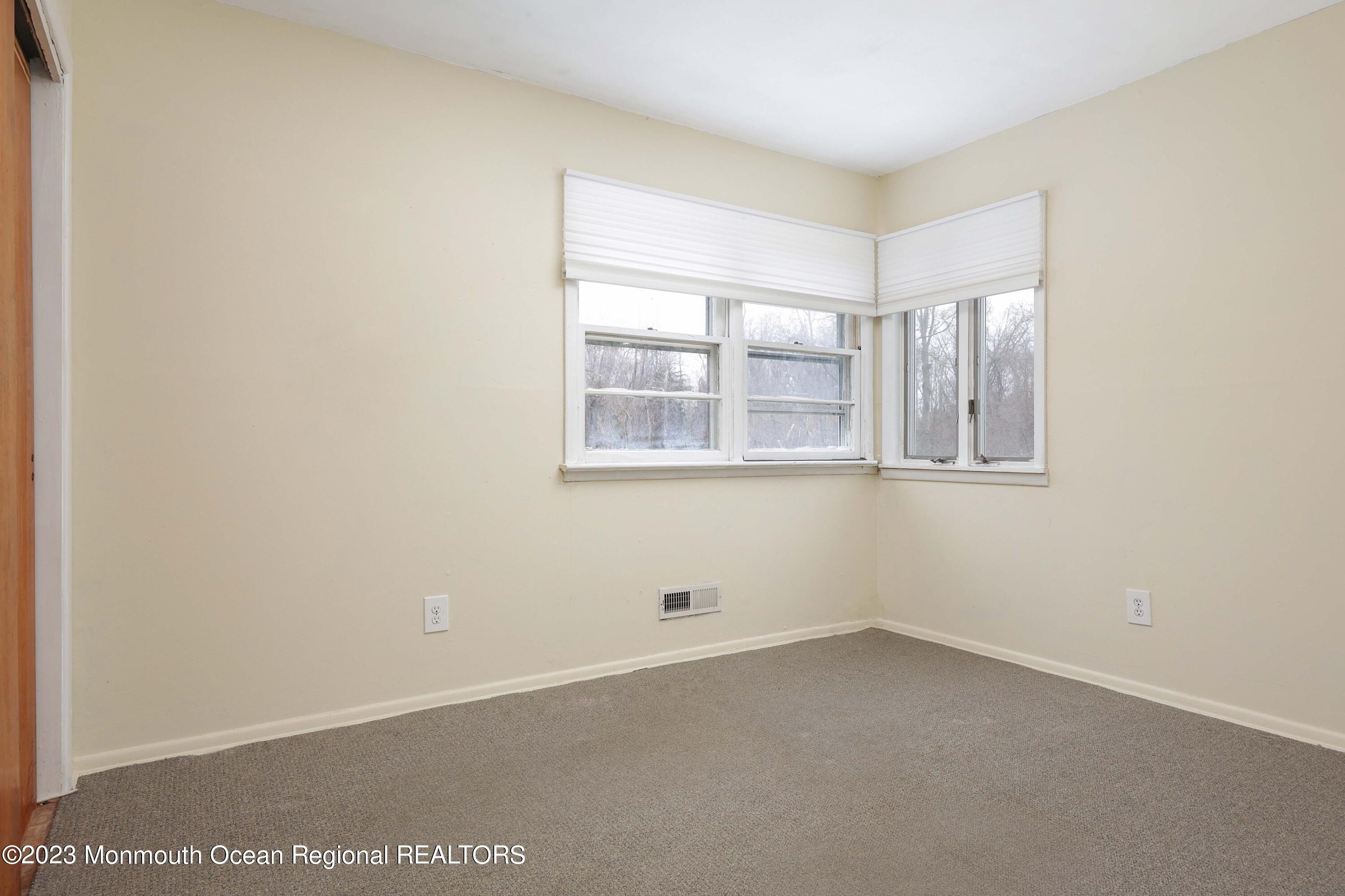 138 Manor Parkway