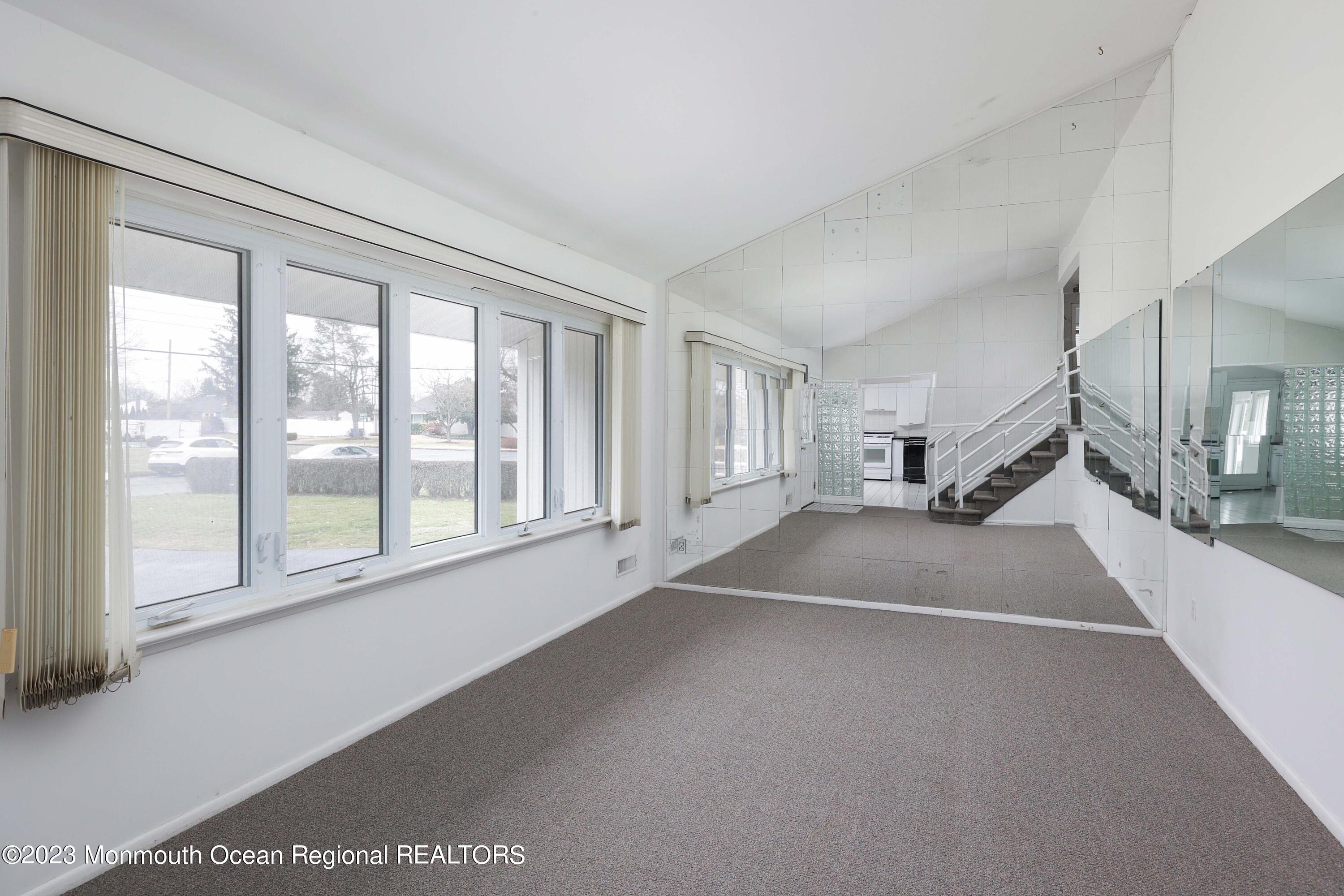 138 Manor Parkway