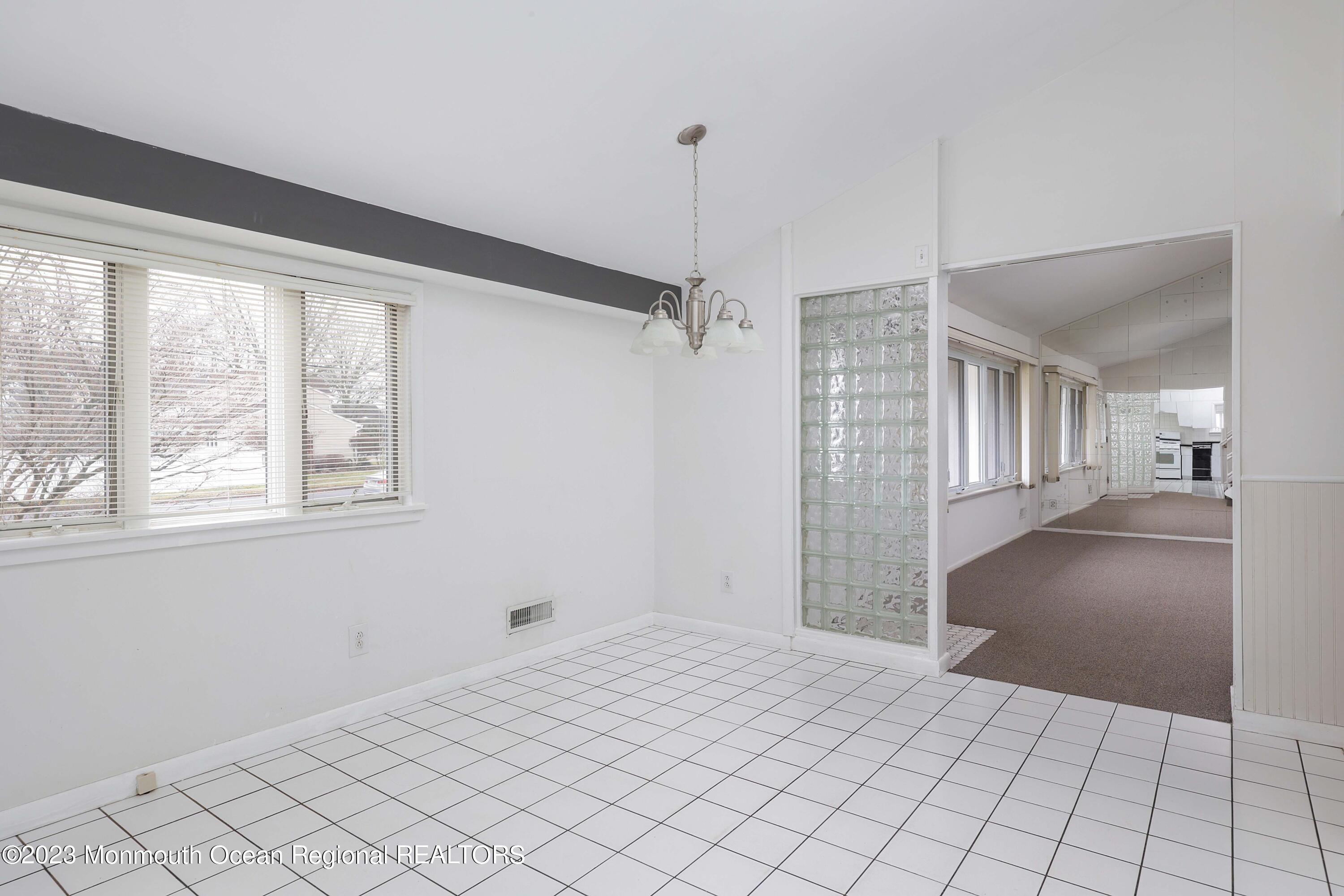 138 Manor Parkway