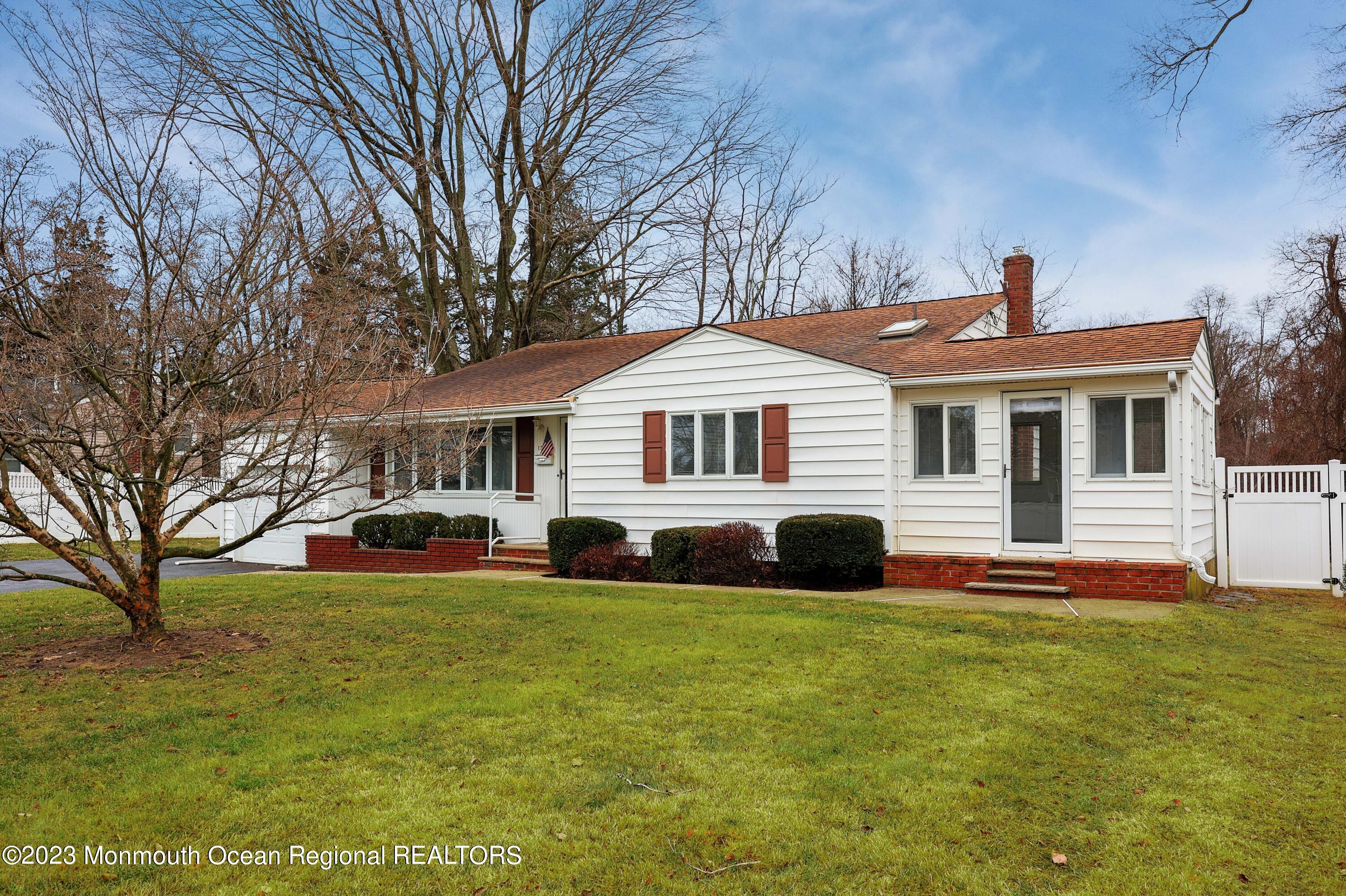 138 Manor Parkway