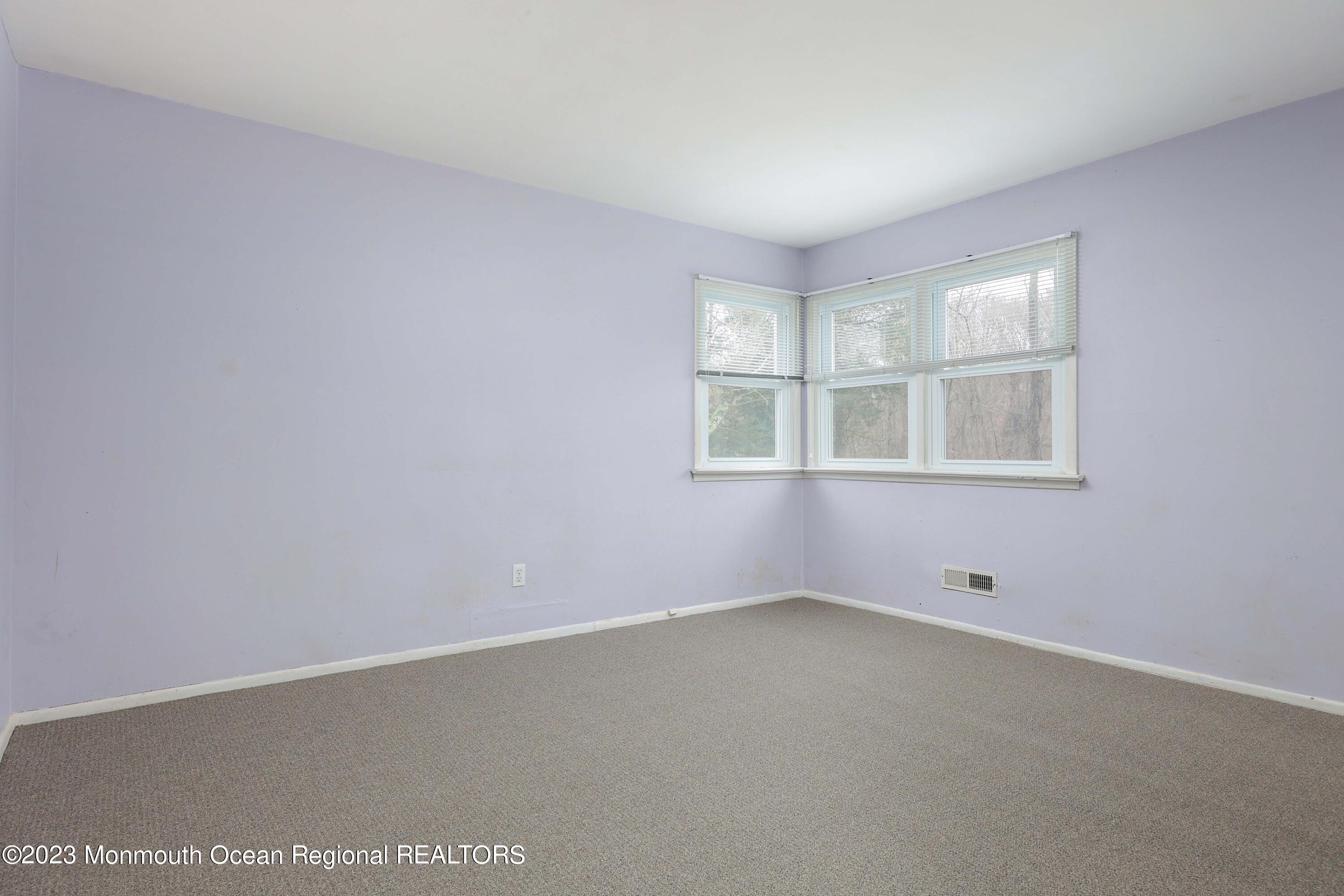 138 Manor Parkway